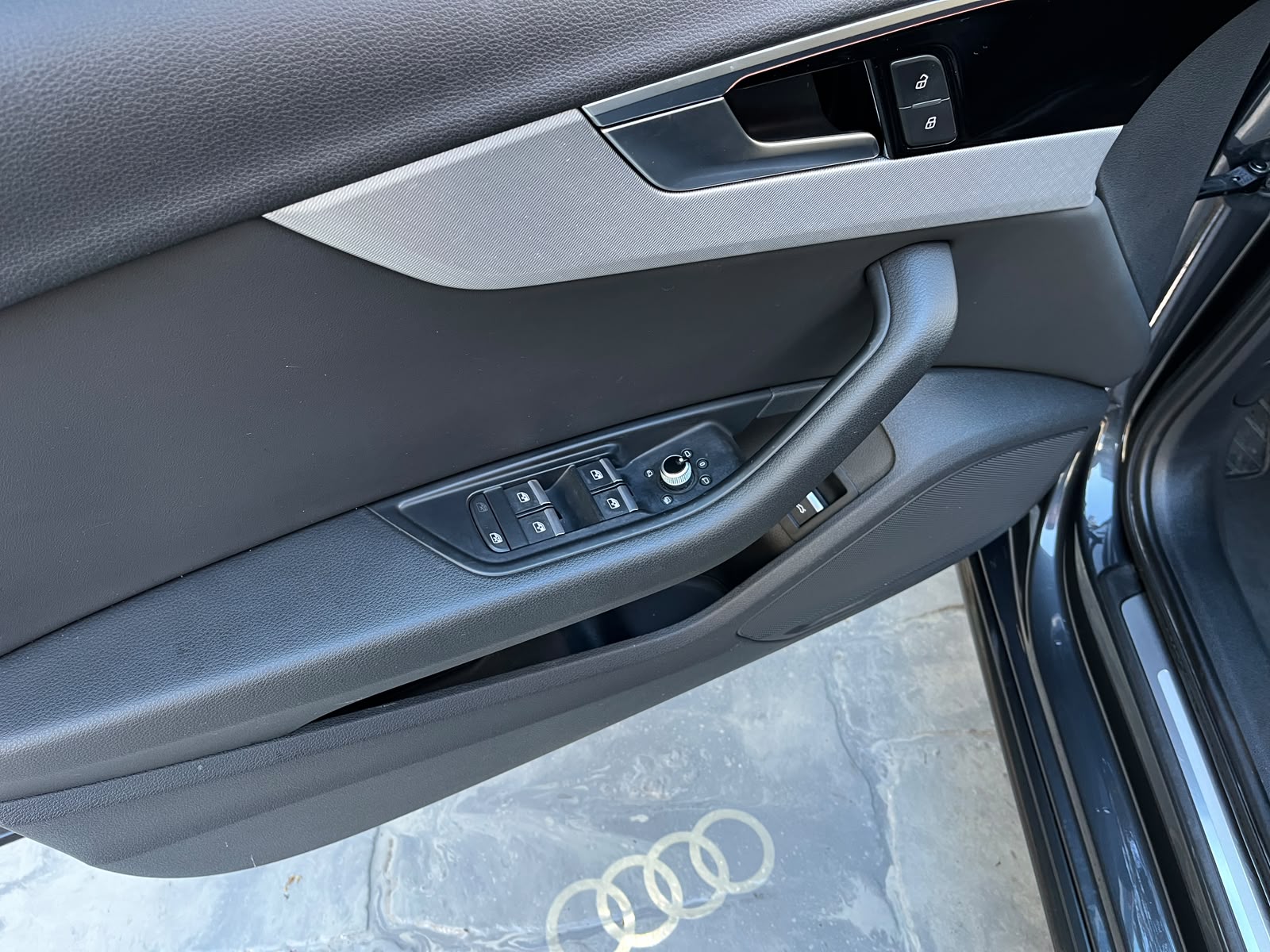 AUDI A4 2022