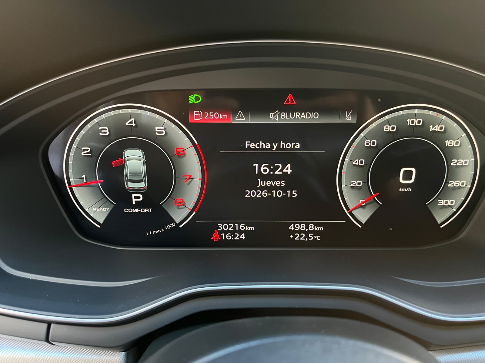 AUDI A4 2022