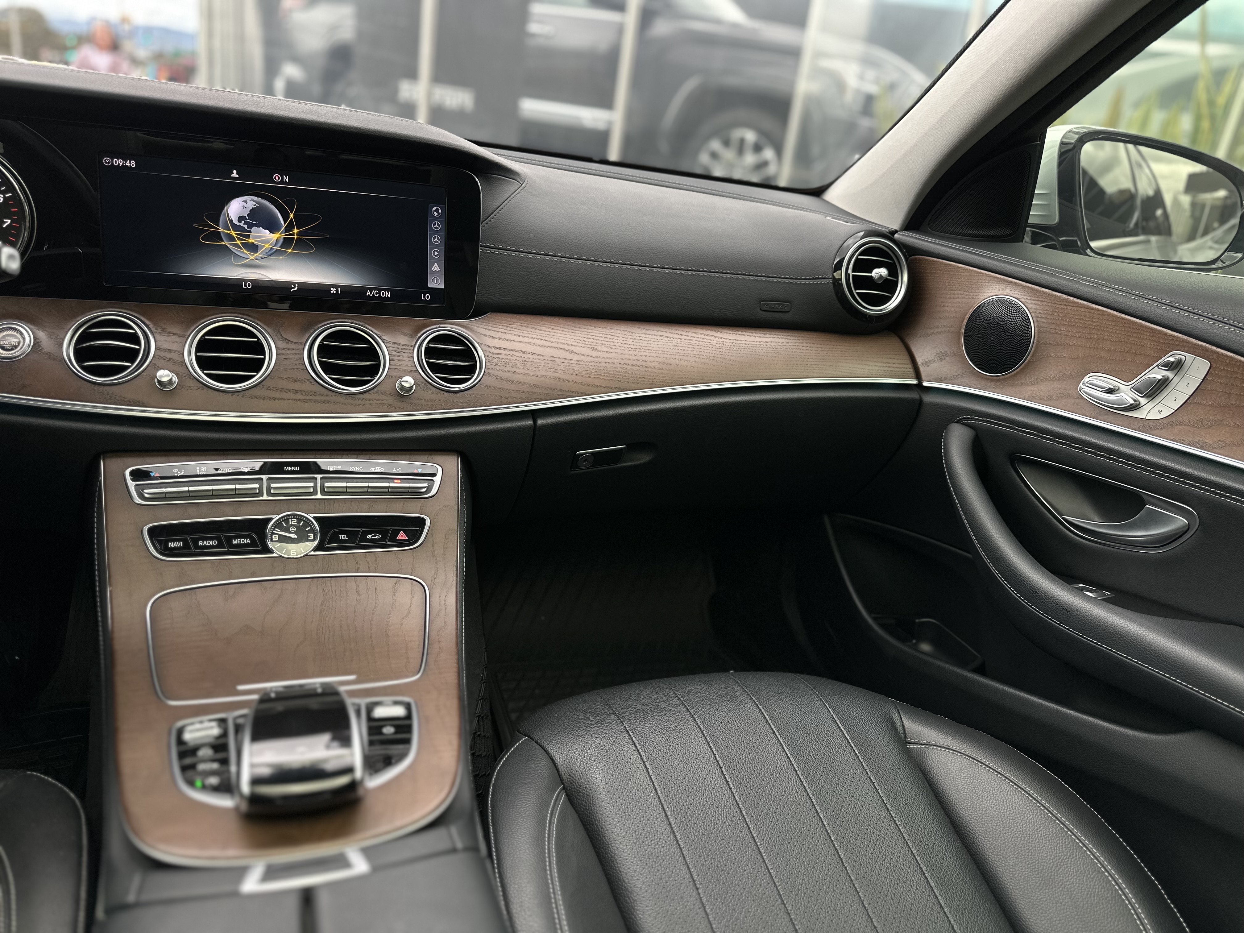 MERCEDES-BENZ E200 EXCLUSIVE 2019