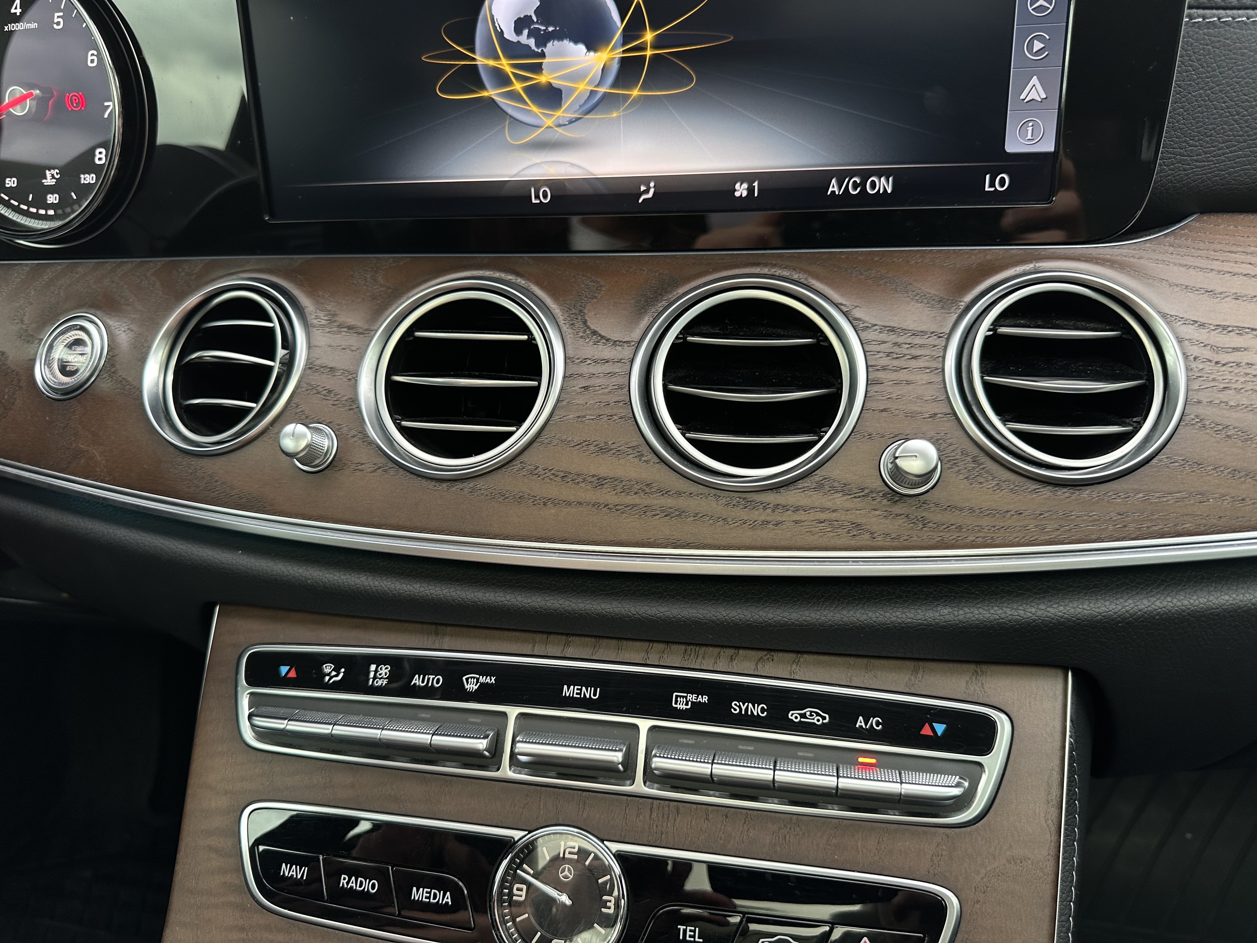 MERCEDES-BENZ E200 EXCLUSIVE 2019
