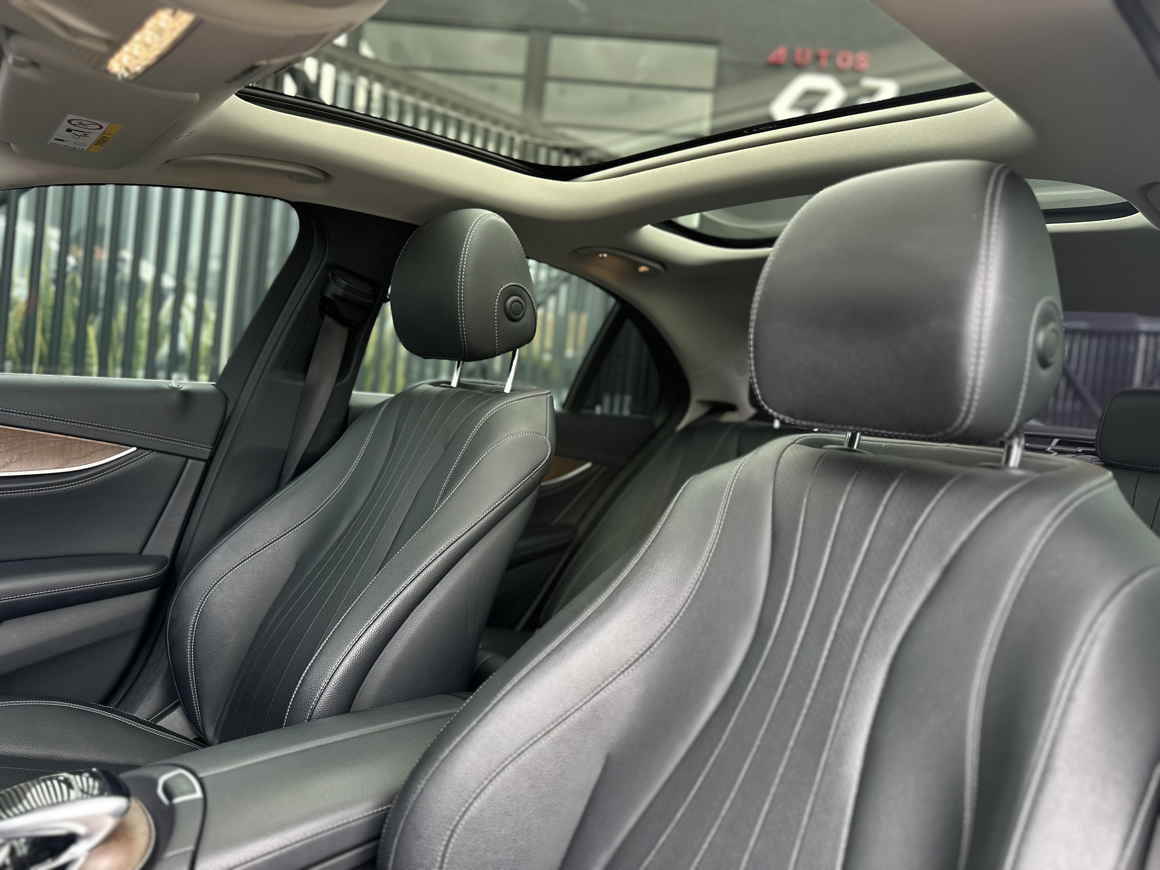 MERCEDES-BENZ E200 EXCLUSIVE 2019