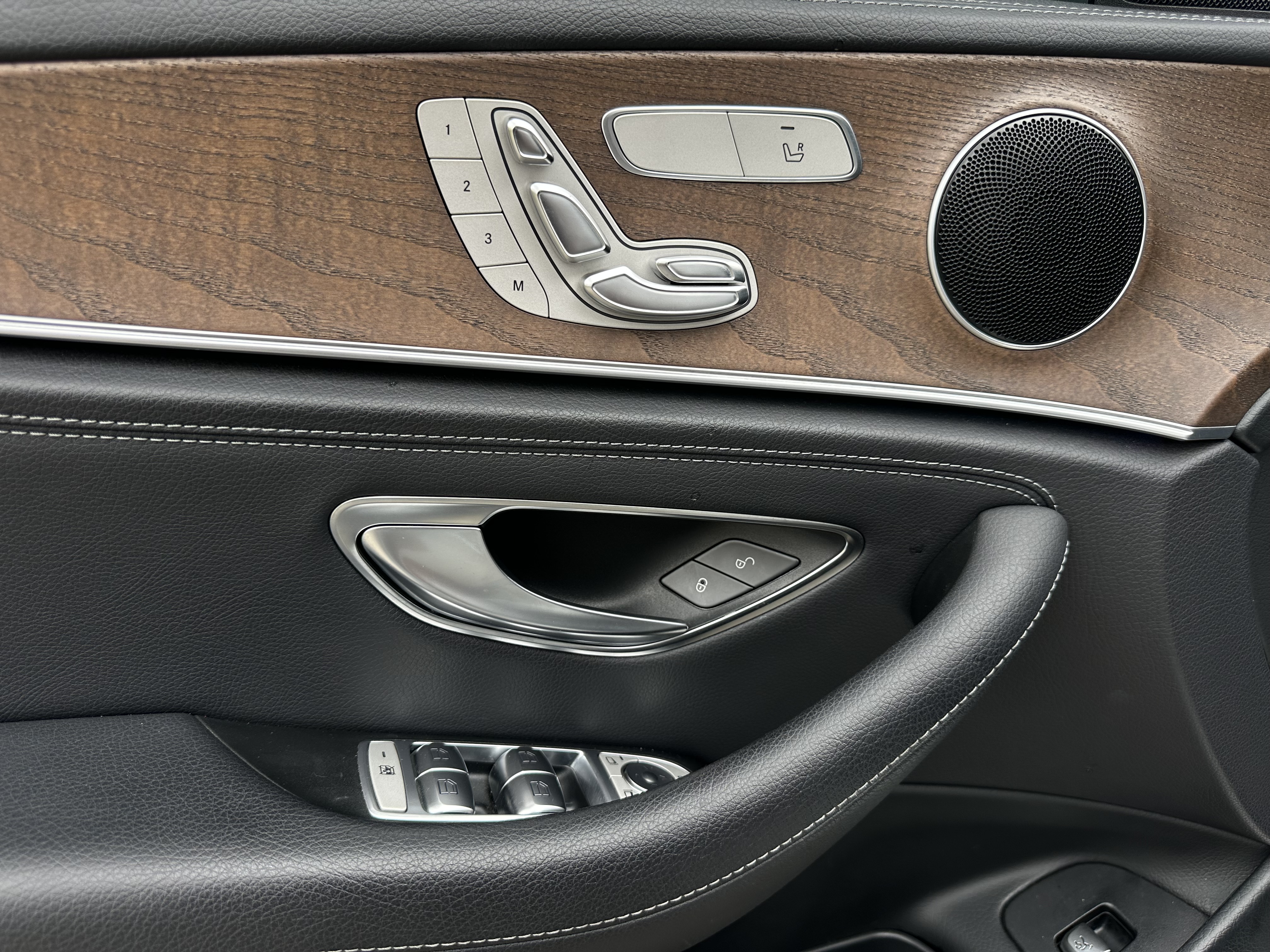 MERCEDES-BENZ E200 EXCLUSIVE 2019