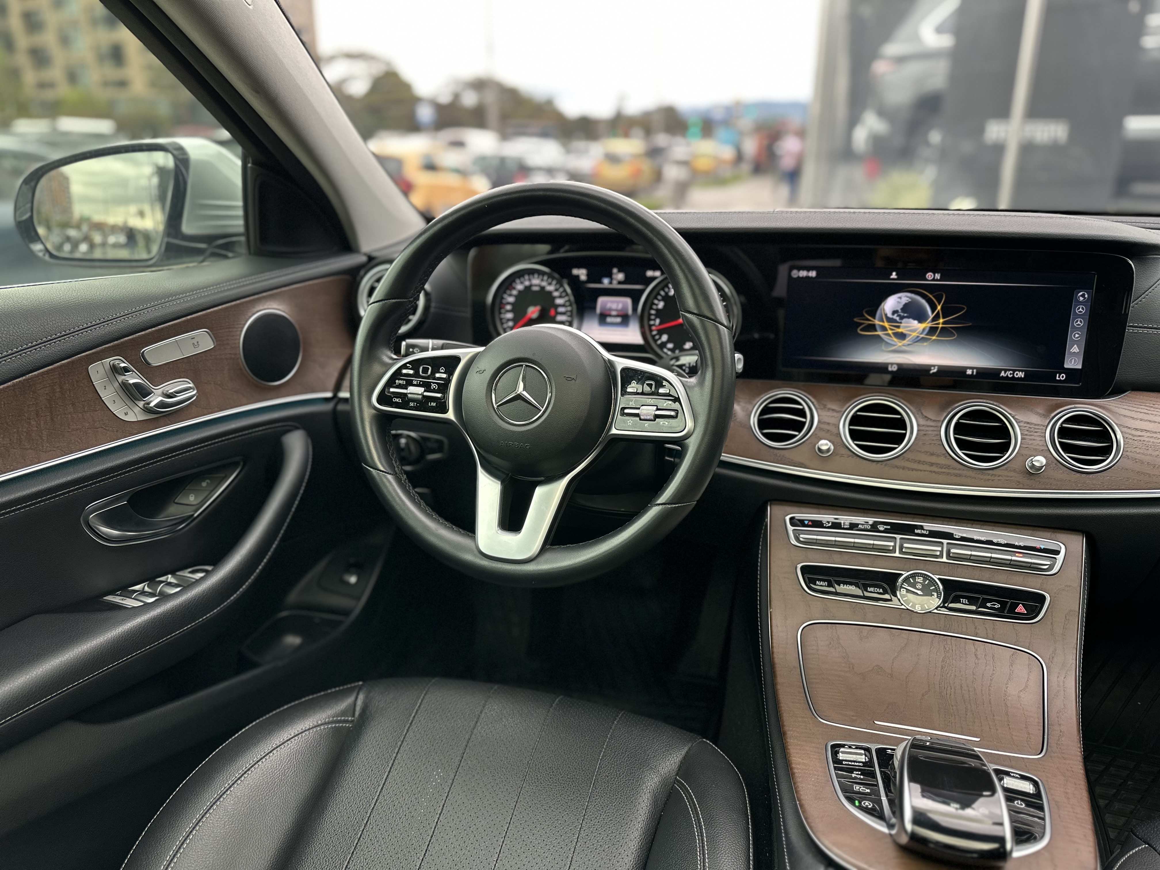 MERCEDES-BENZ E200 EXCLUSIVE 2019