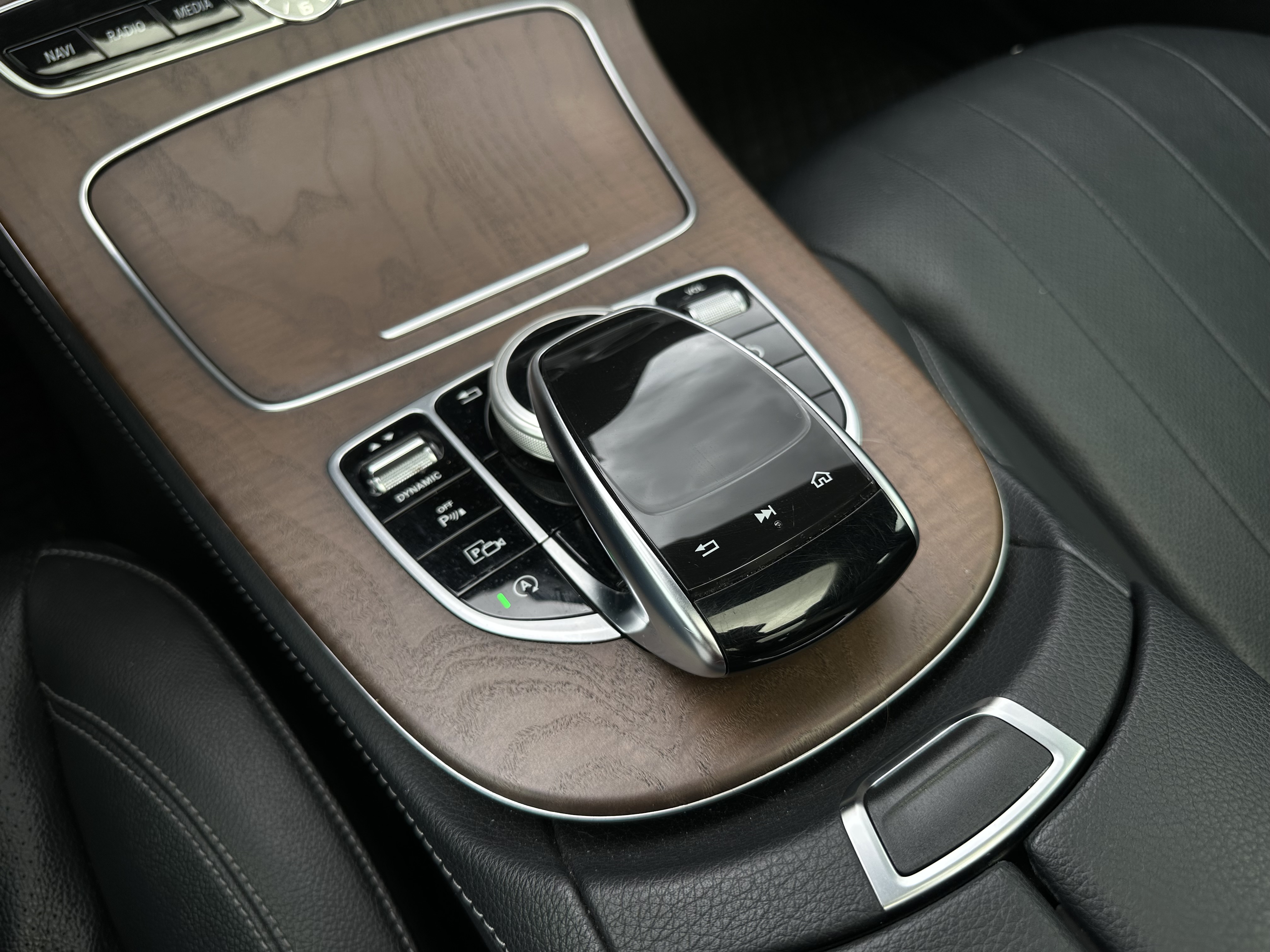 MERCEDES-BENZ E200 EXCLUSIVE 2019