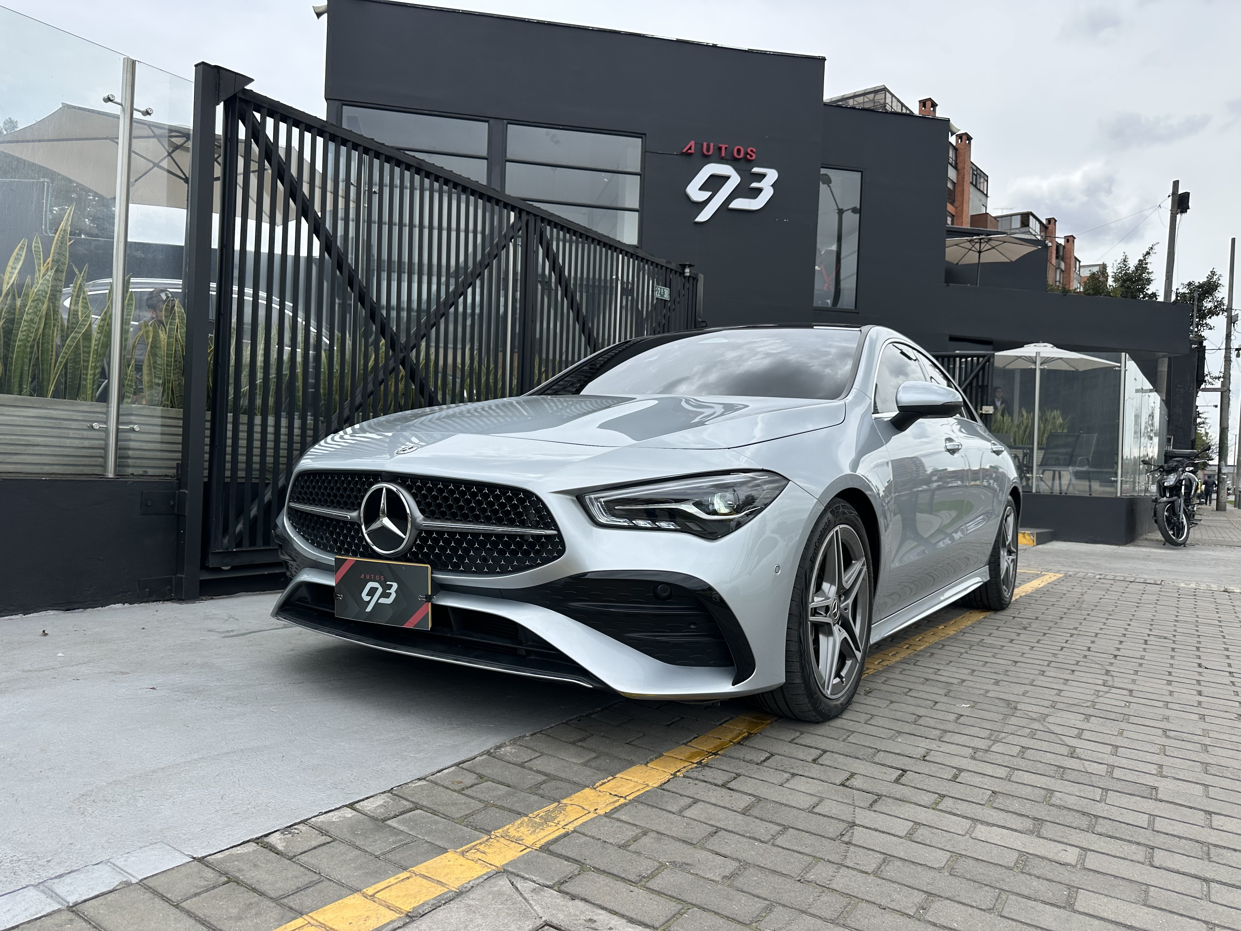 MERCEDES-BENZ CLA250 4MATIC 2025