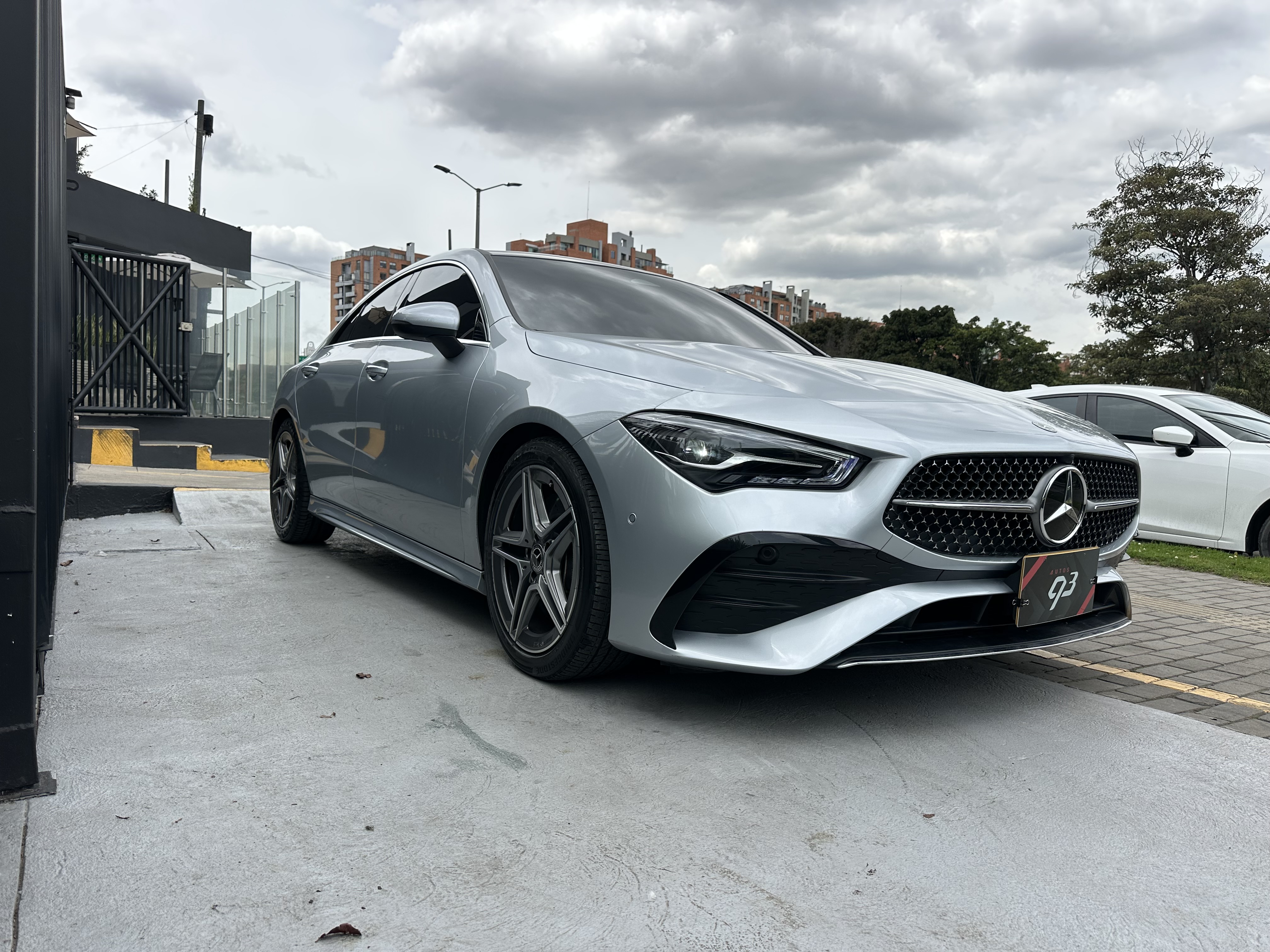 MERCEDES-BENZ CLA250 4MATIC 2025