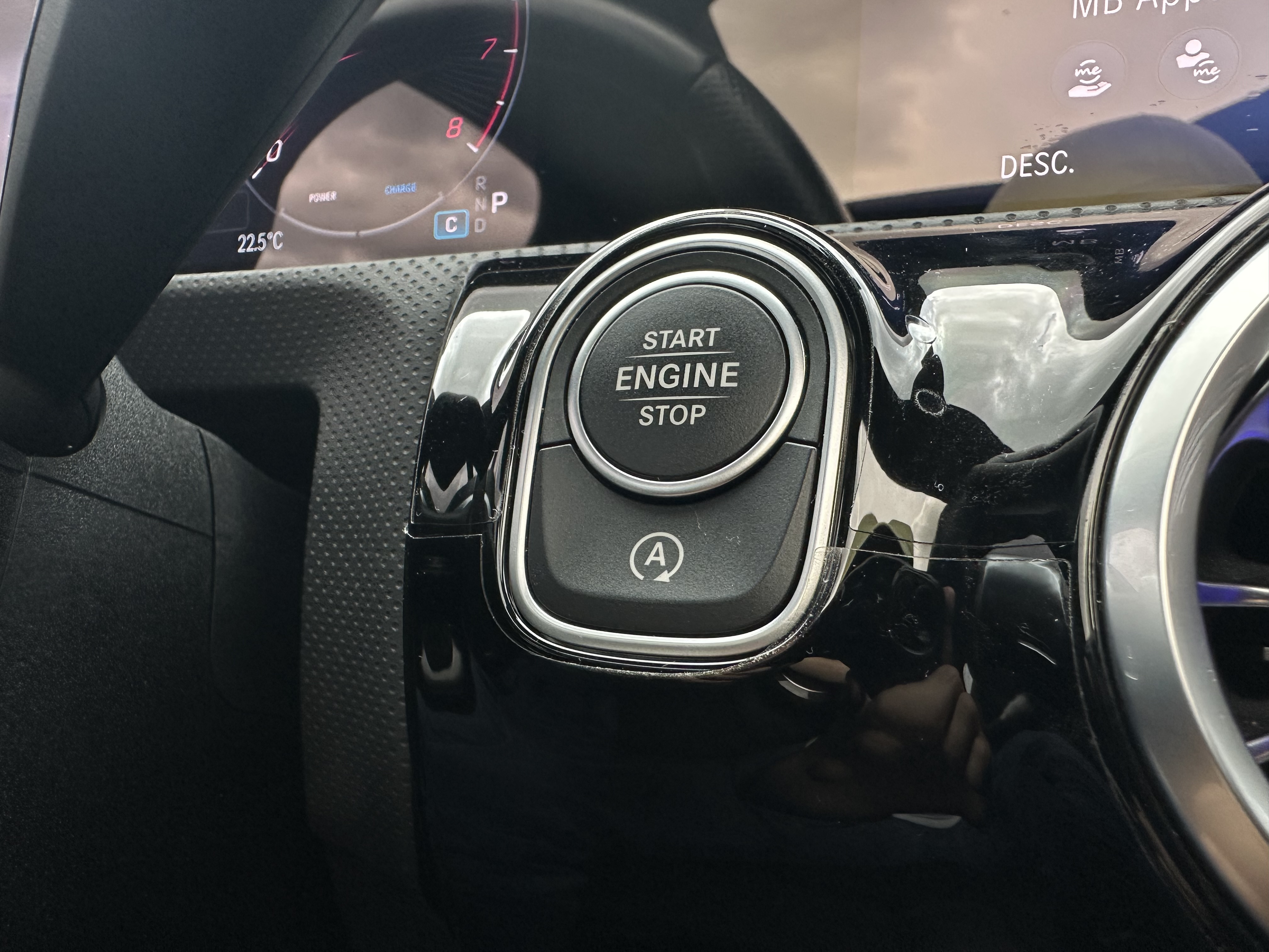 MERCEDES-BENZ CLA250 4MATIC 2025