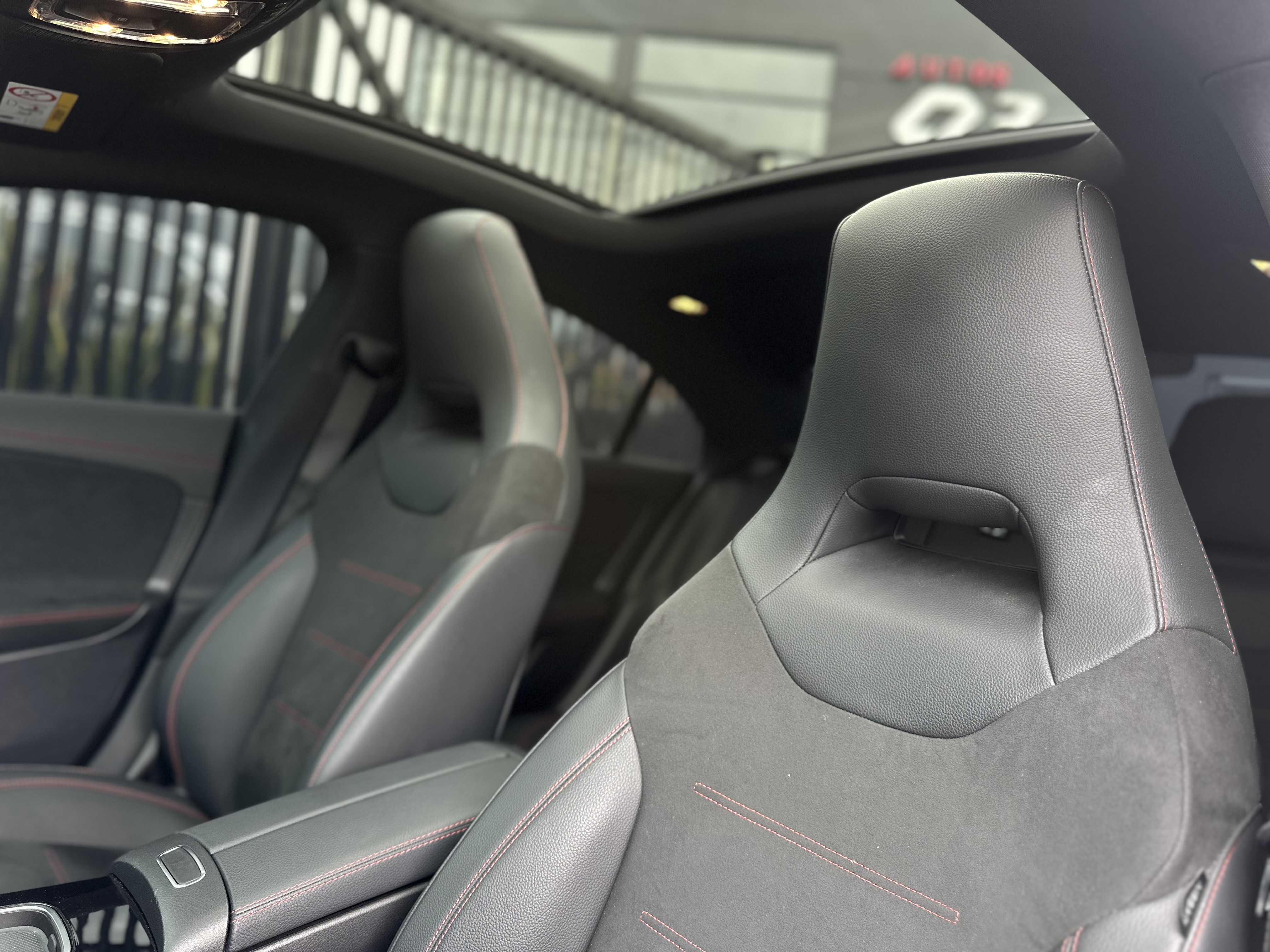 MERCEDES-BENZ CLA250 4MATIC 2025