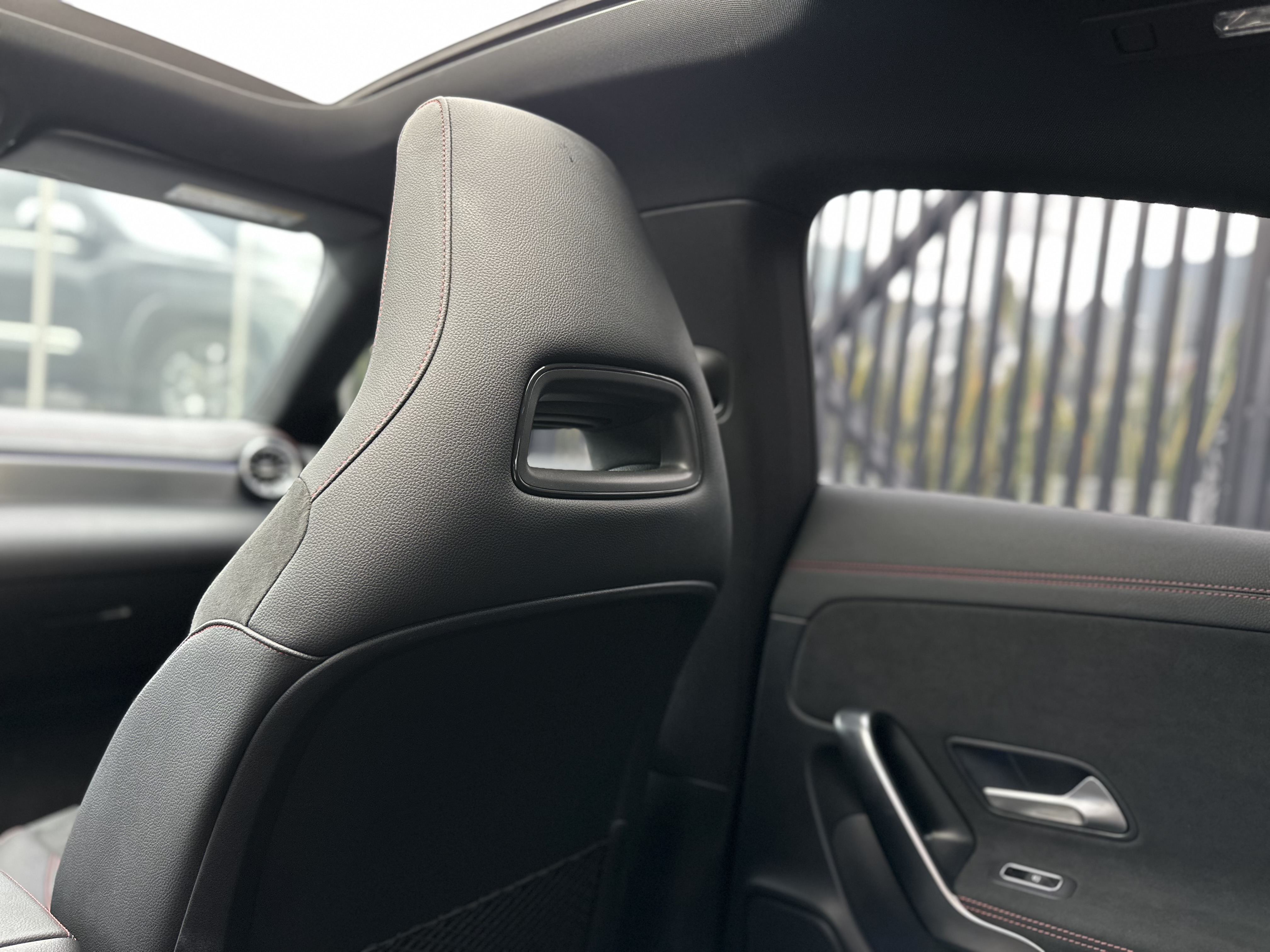 MERCEDES-BENZ CLA250 4MATIC 2025