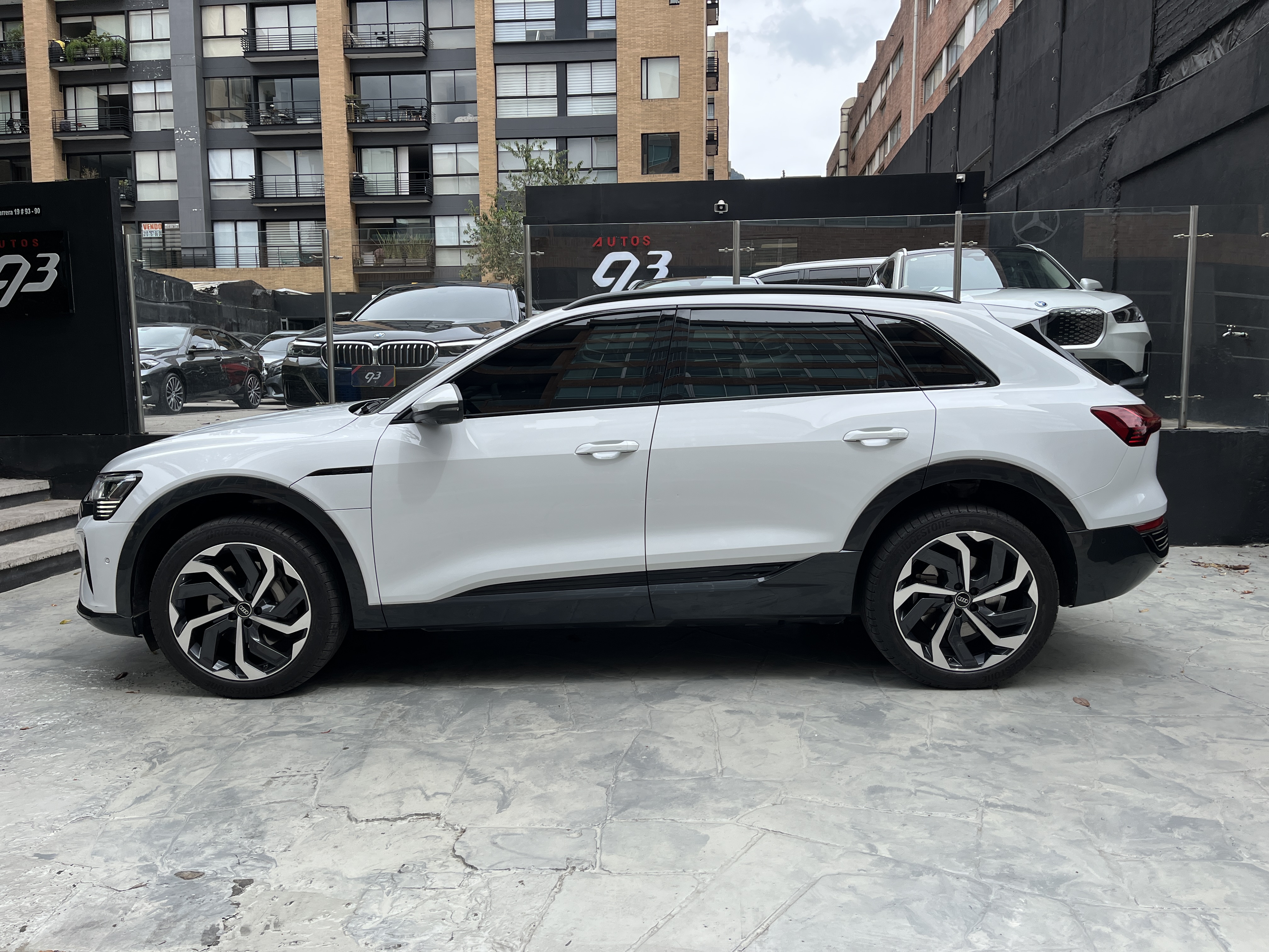 AUDI Q8 ETRON 2024
