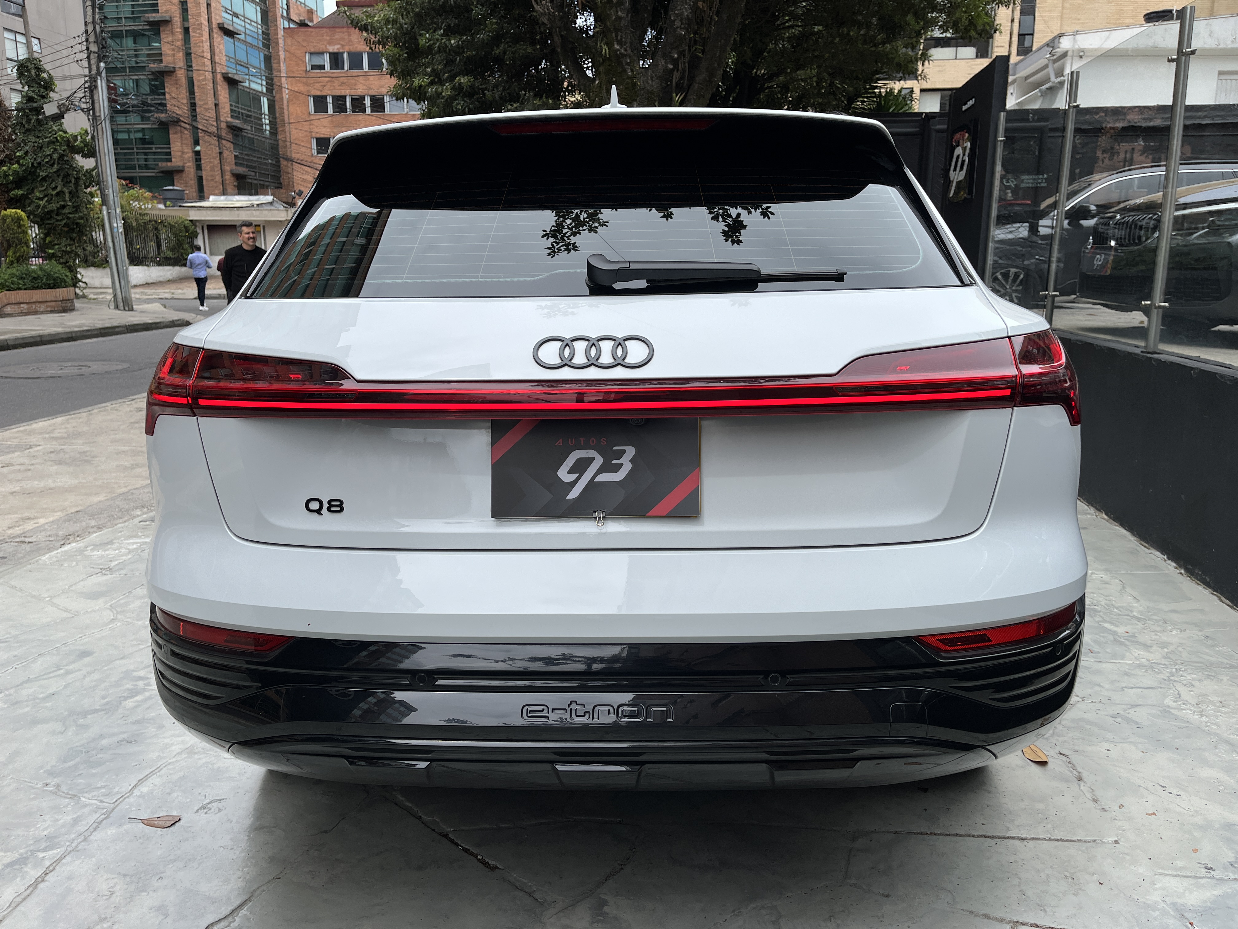 AUDI Q8 ETRON 2024