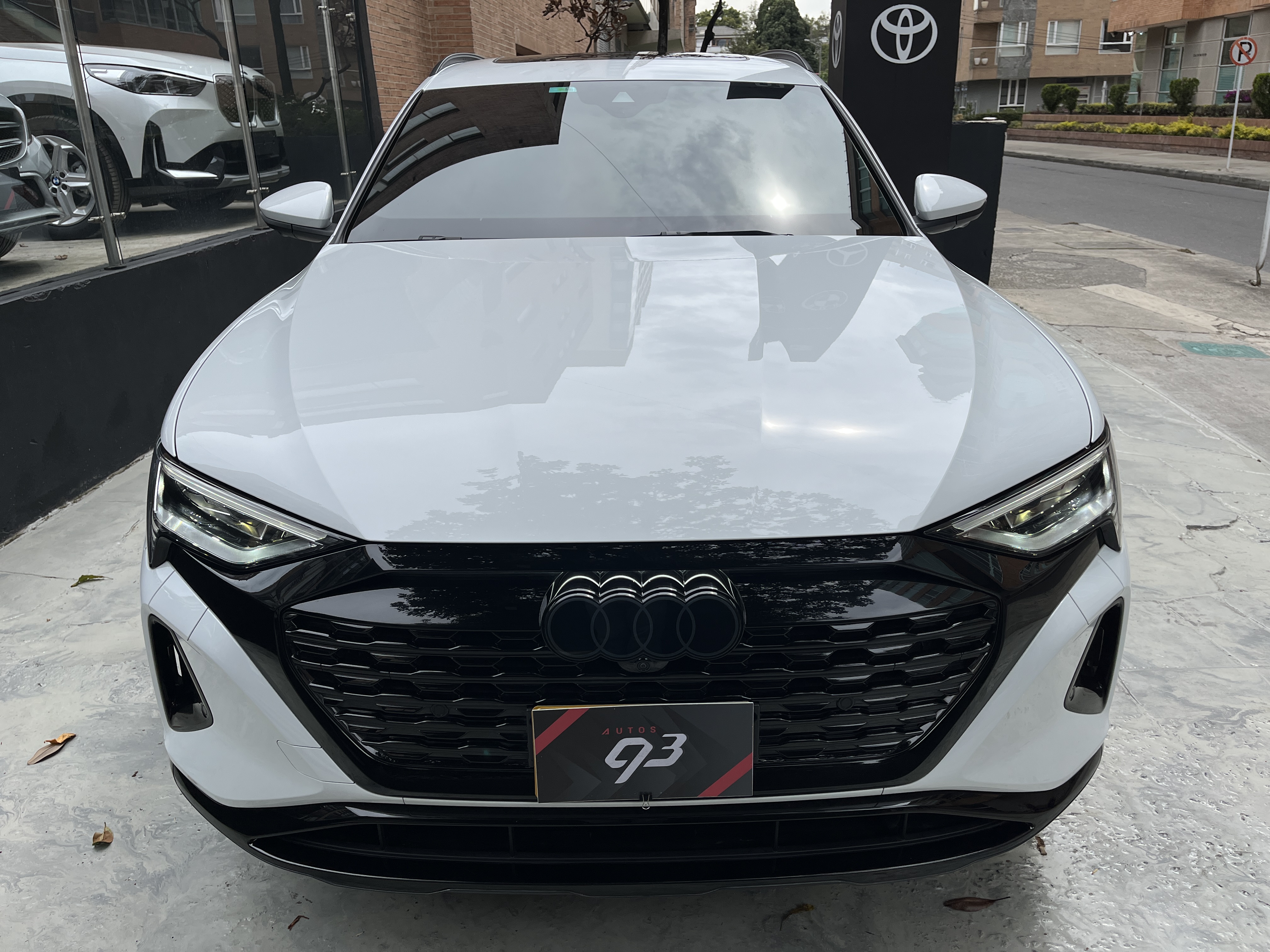 AUDI Q8 ETRON 2024