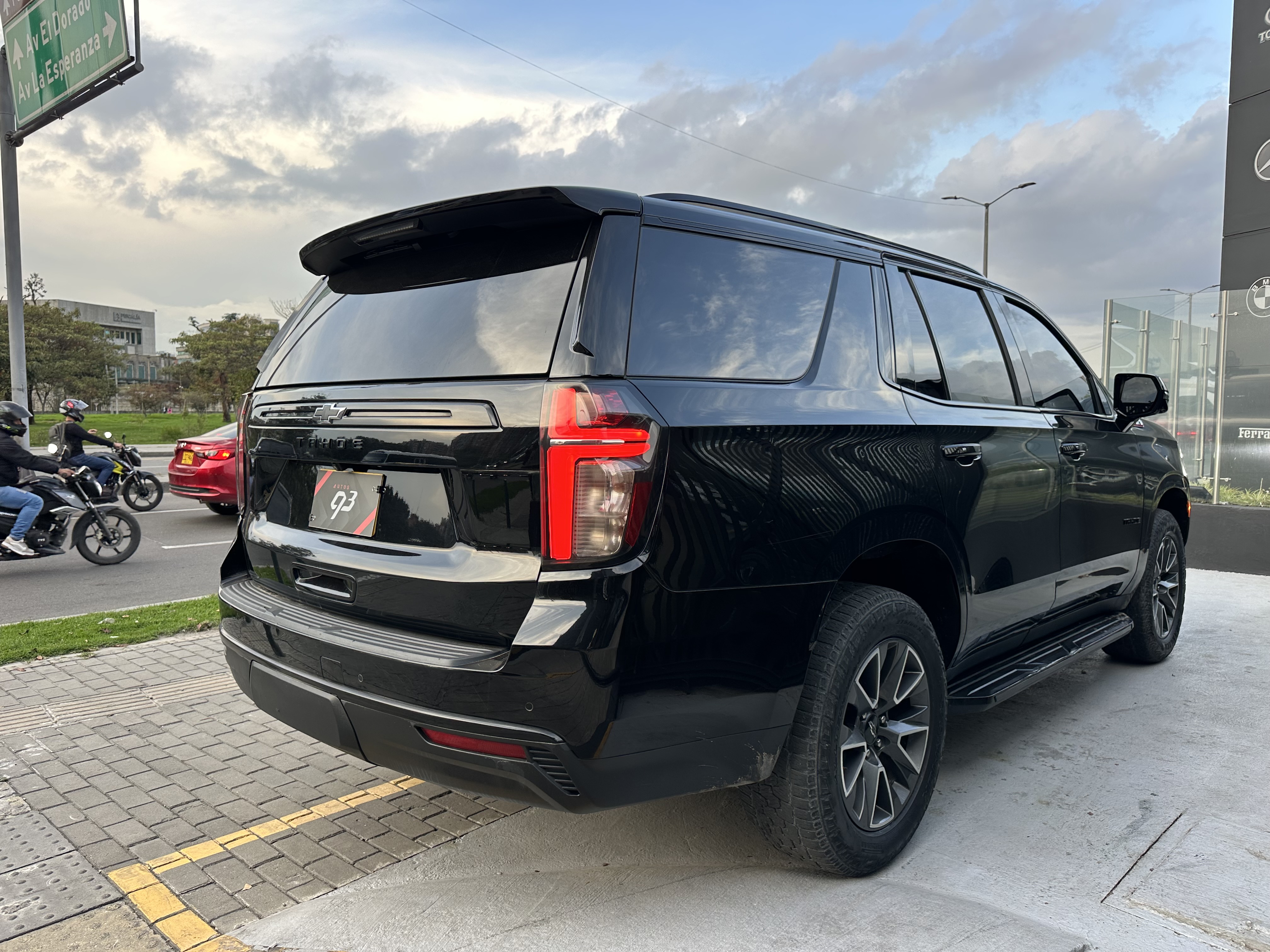 CHEVROLET TAHOE Z71 2023