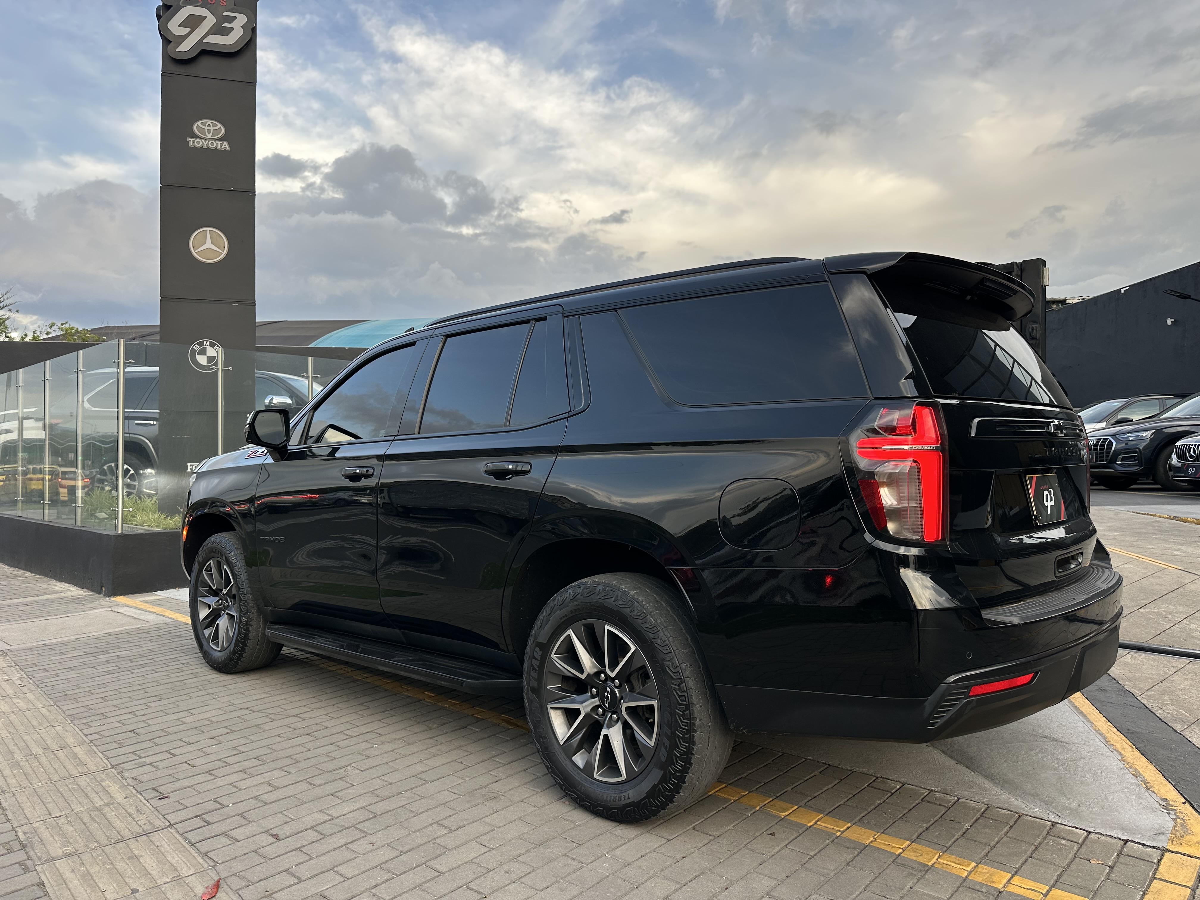 CHEVROLET TAHOE Z71 2023