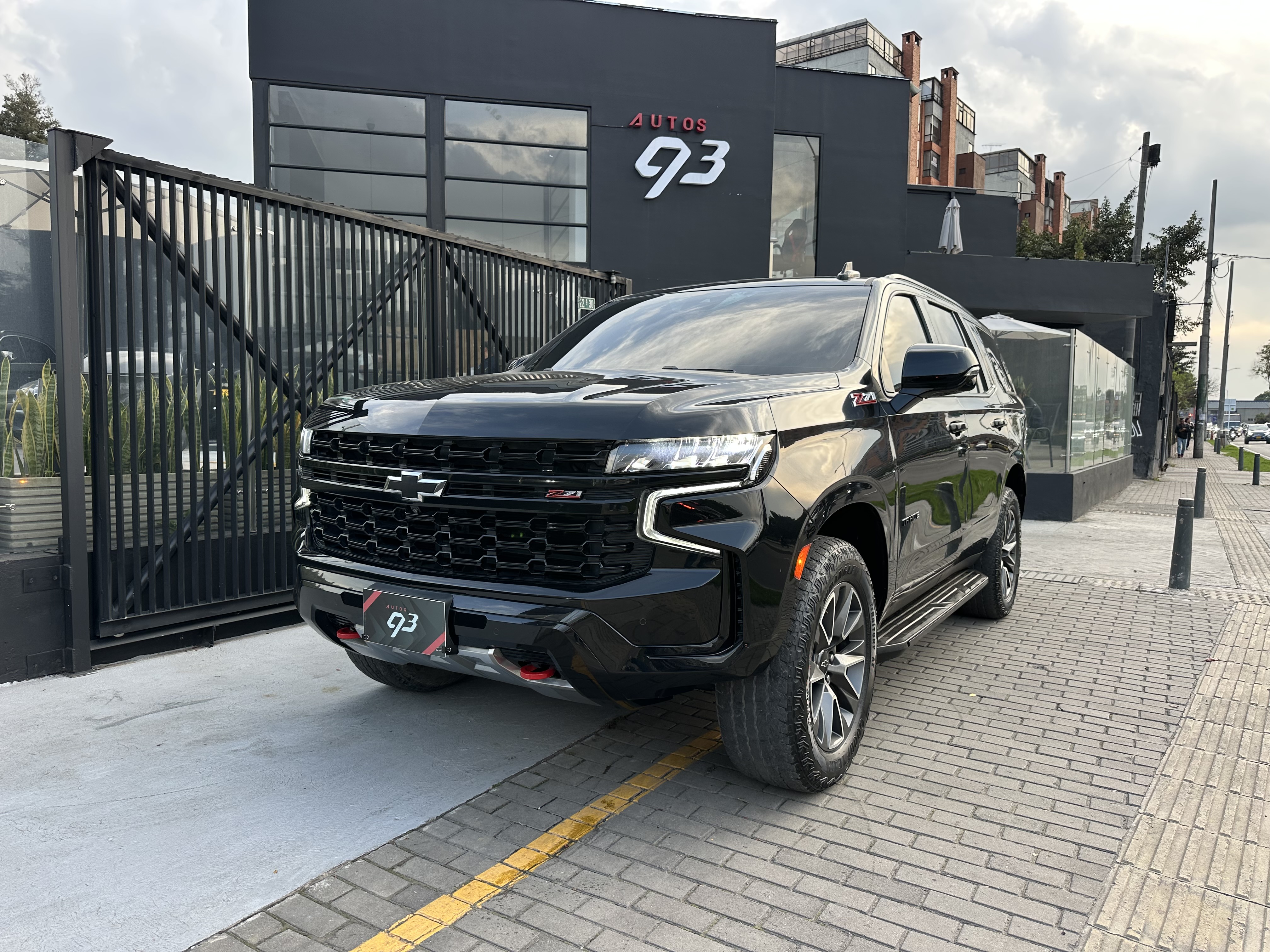 CHEVROLET TAHOE Z71 2023