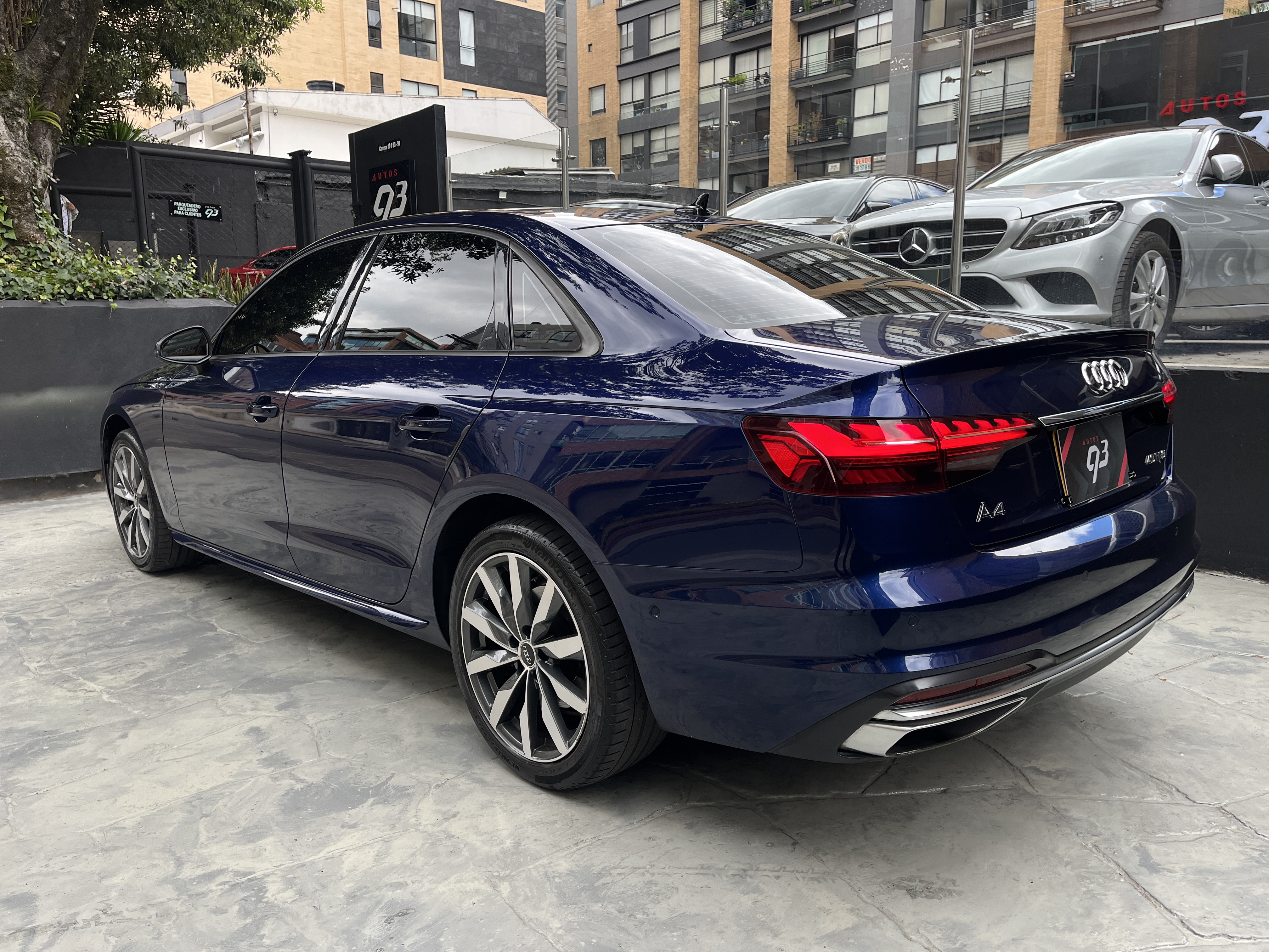 AUDI A4 2023