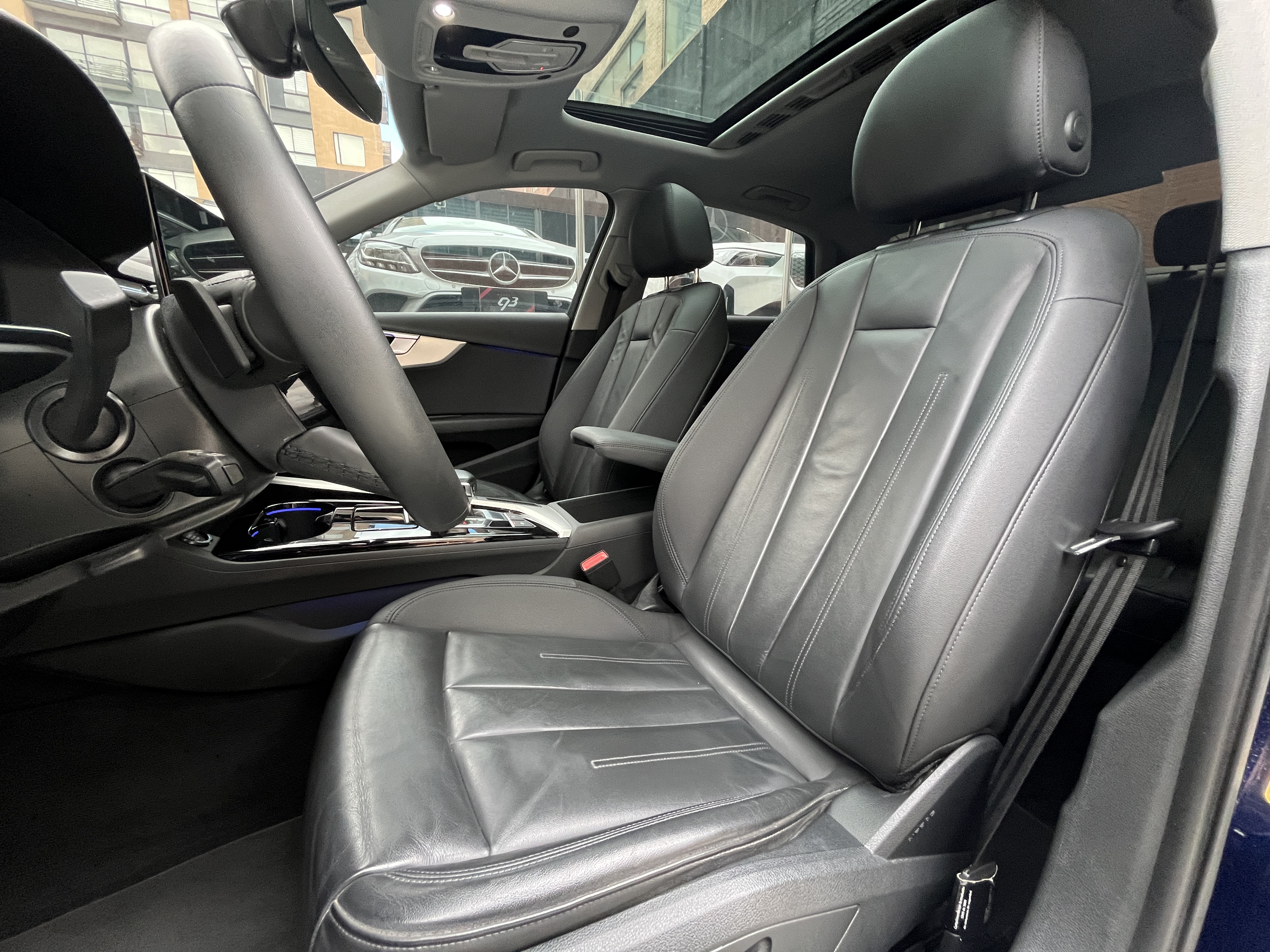 AUDI A4 2023