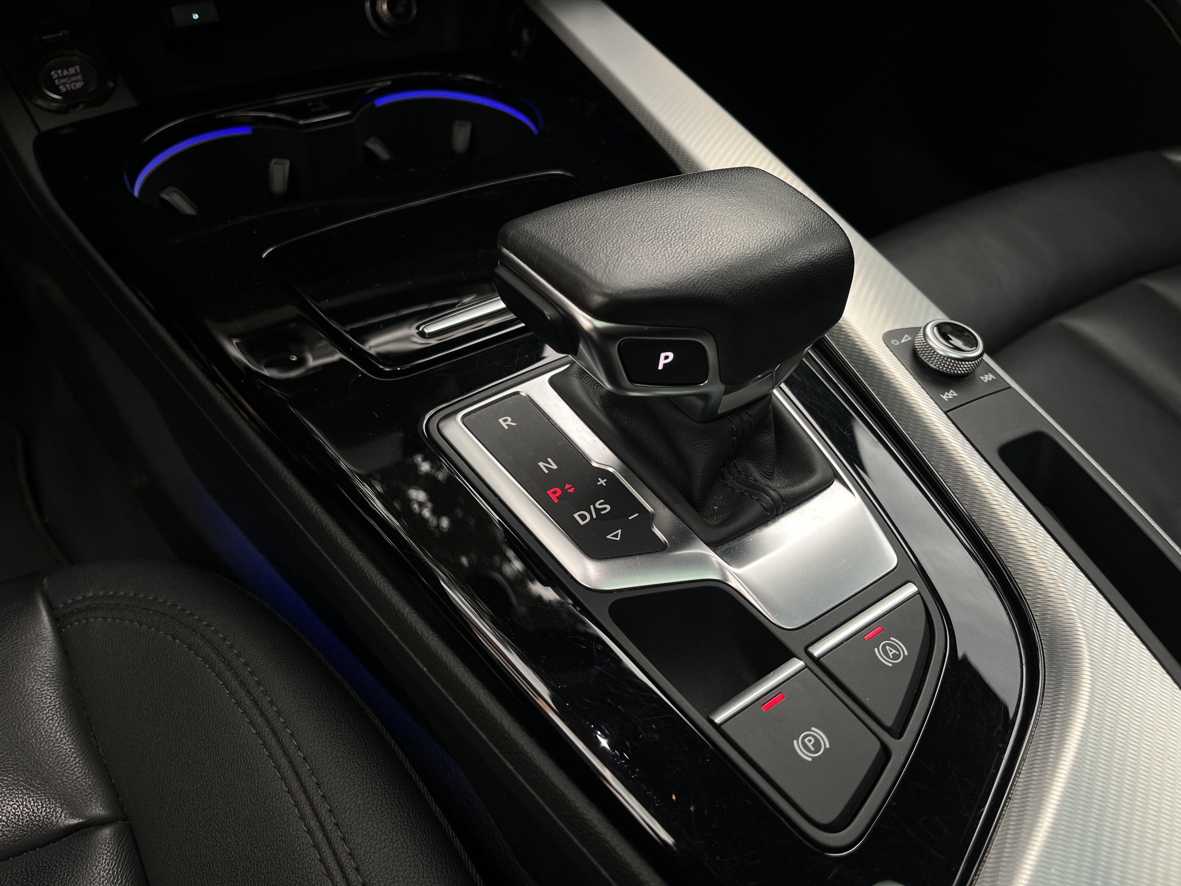 AUDI A4 2023