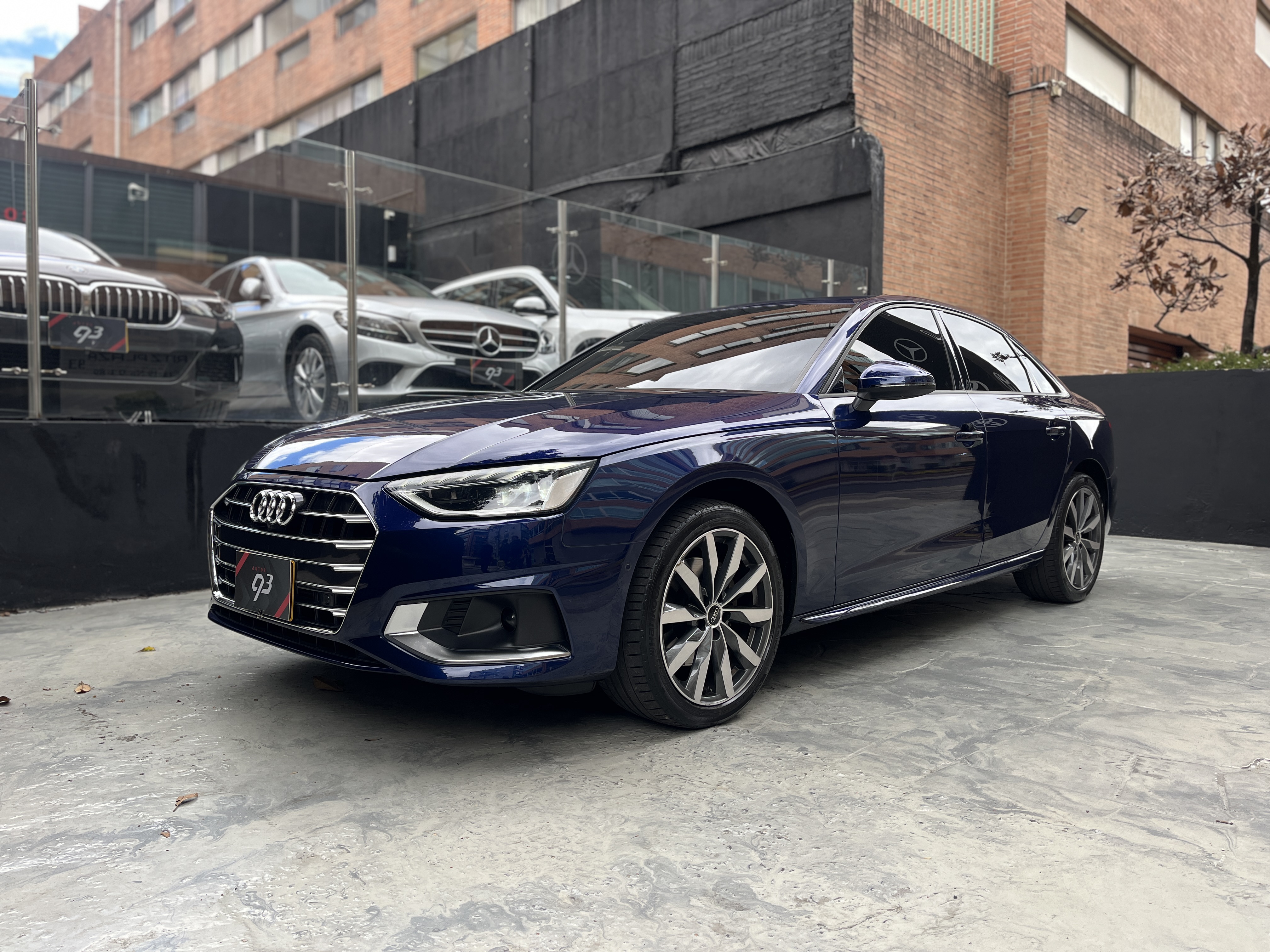AUDI A4 2023