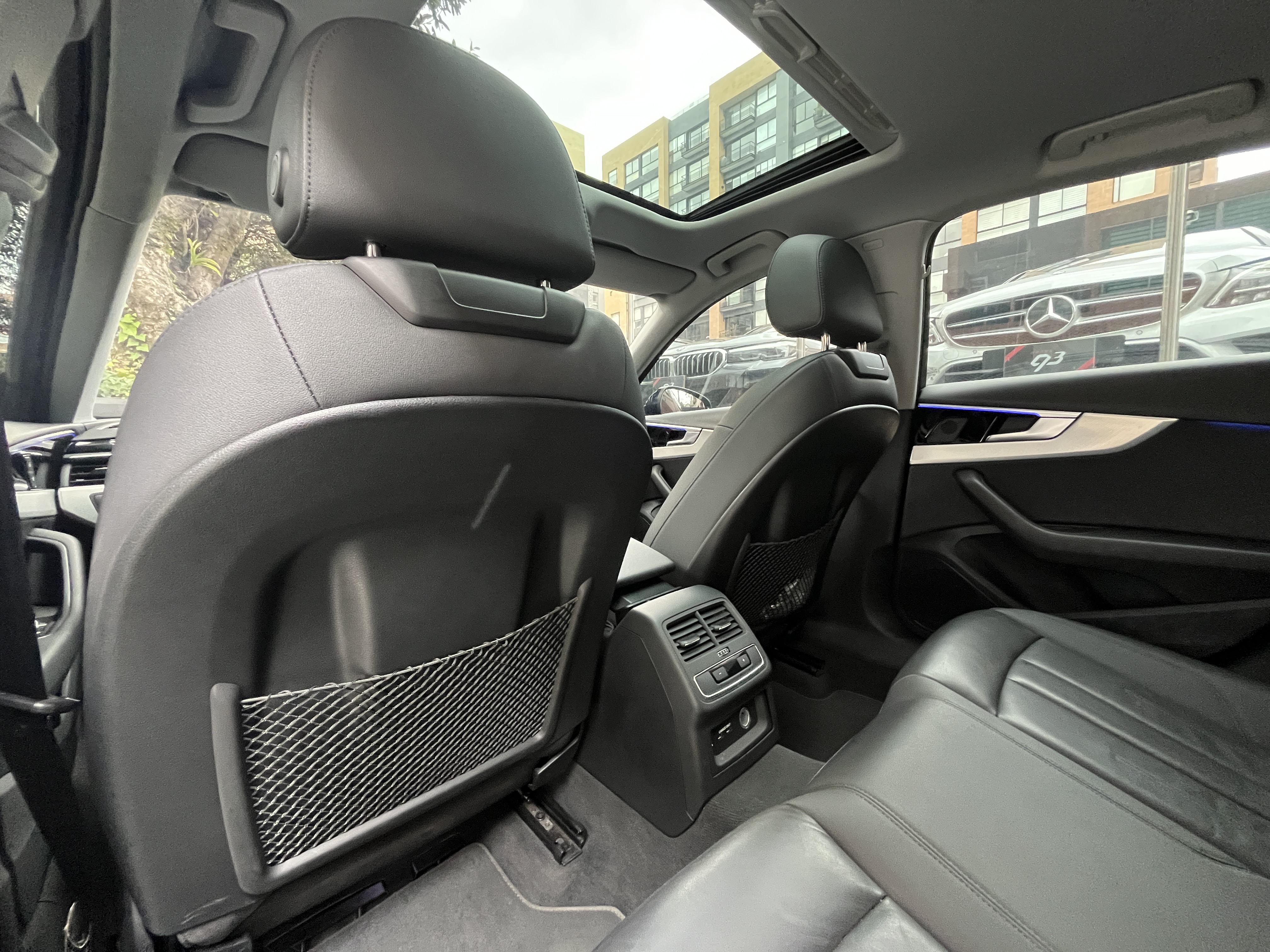 AUDI A4 2023