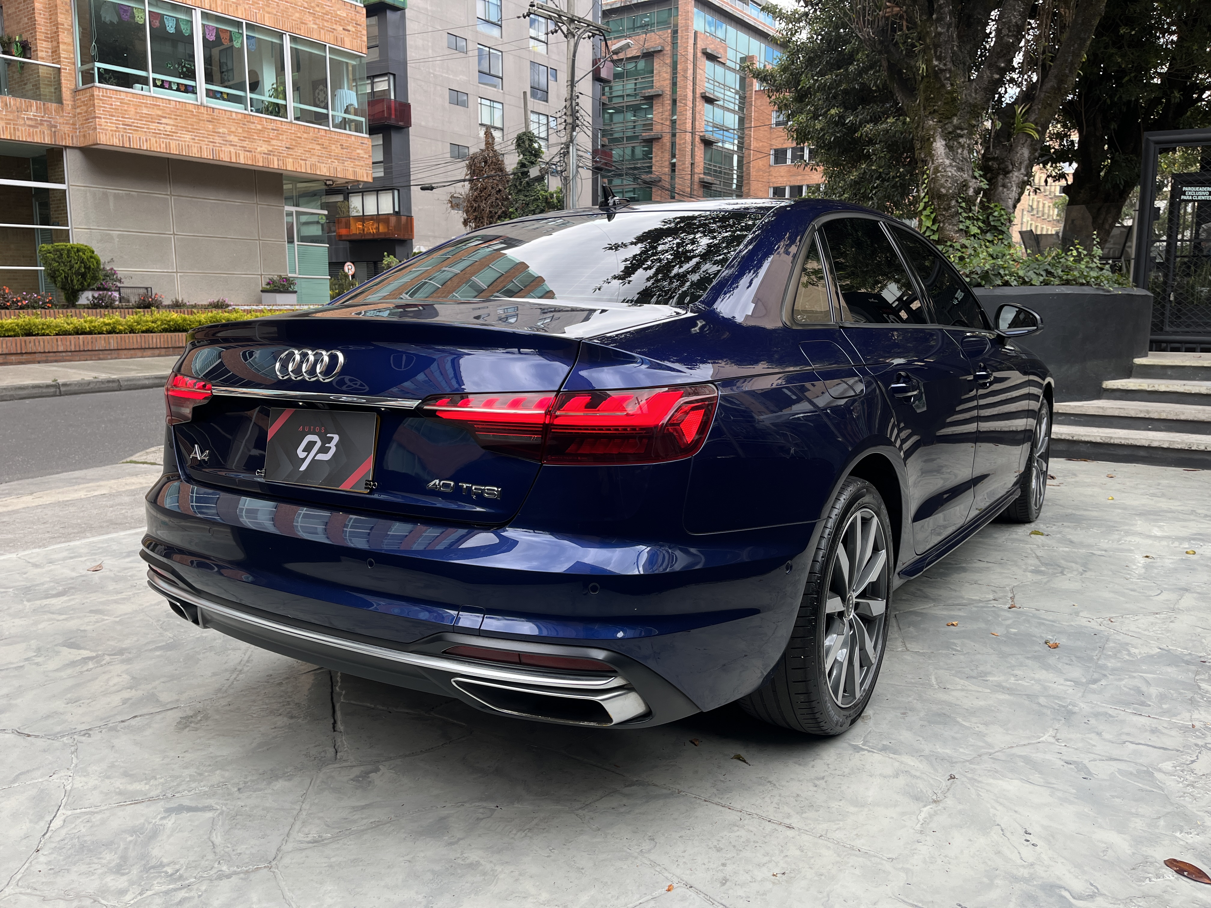 AUDI A4 2023