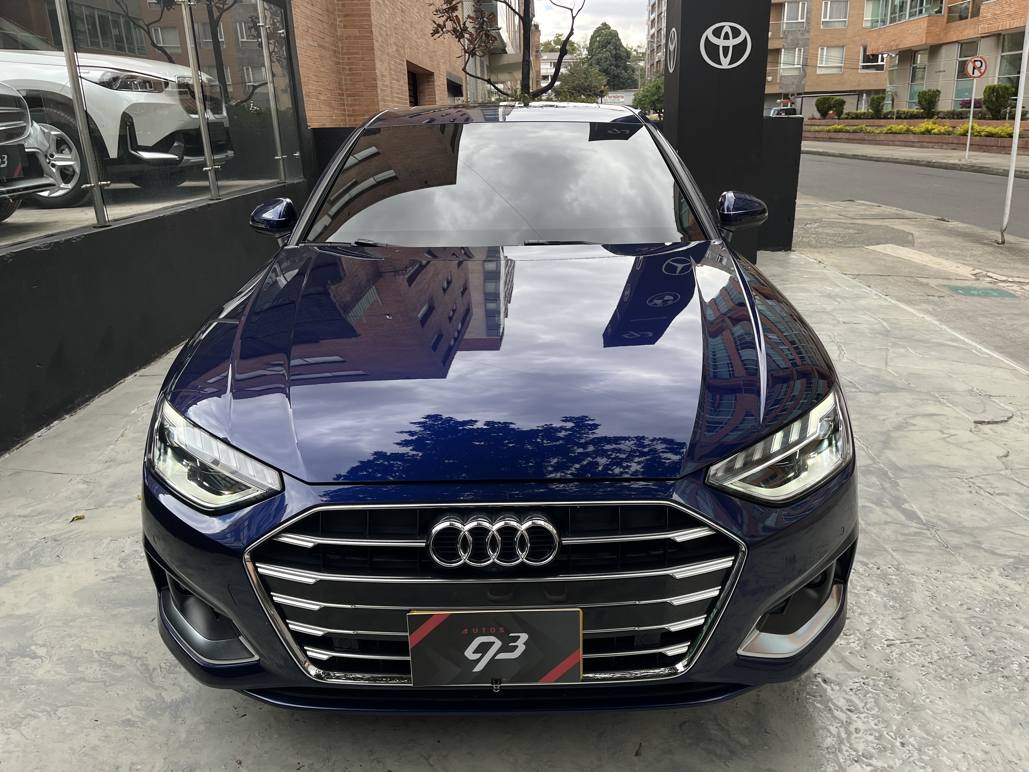 AUDI A4 2023