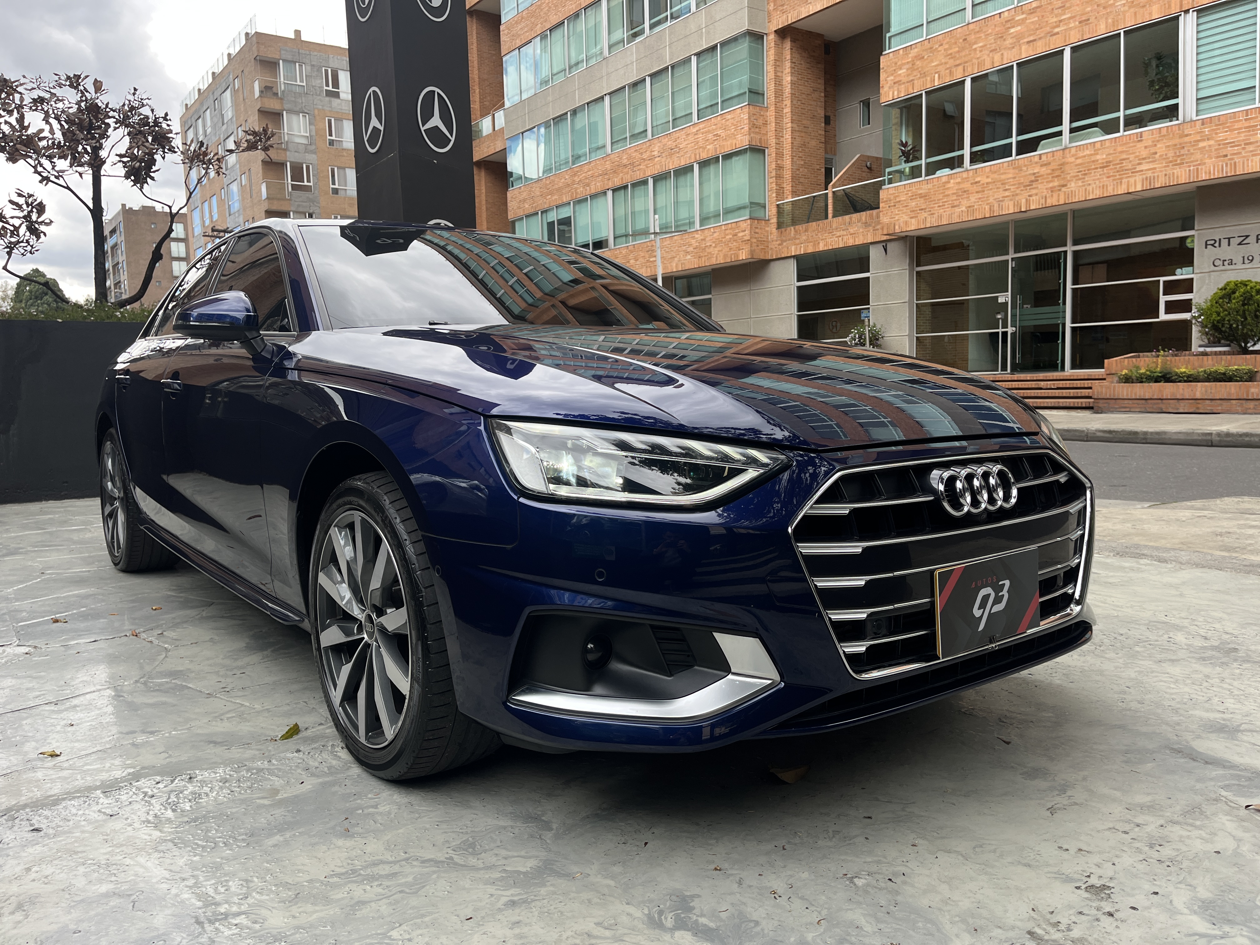 AUDI A4 2023