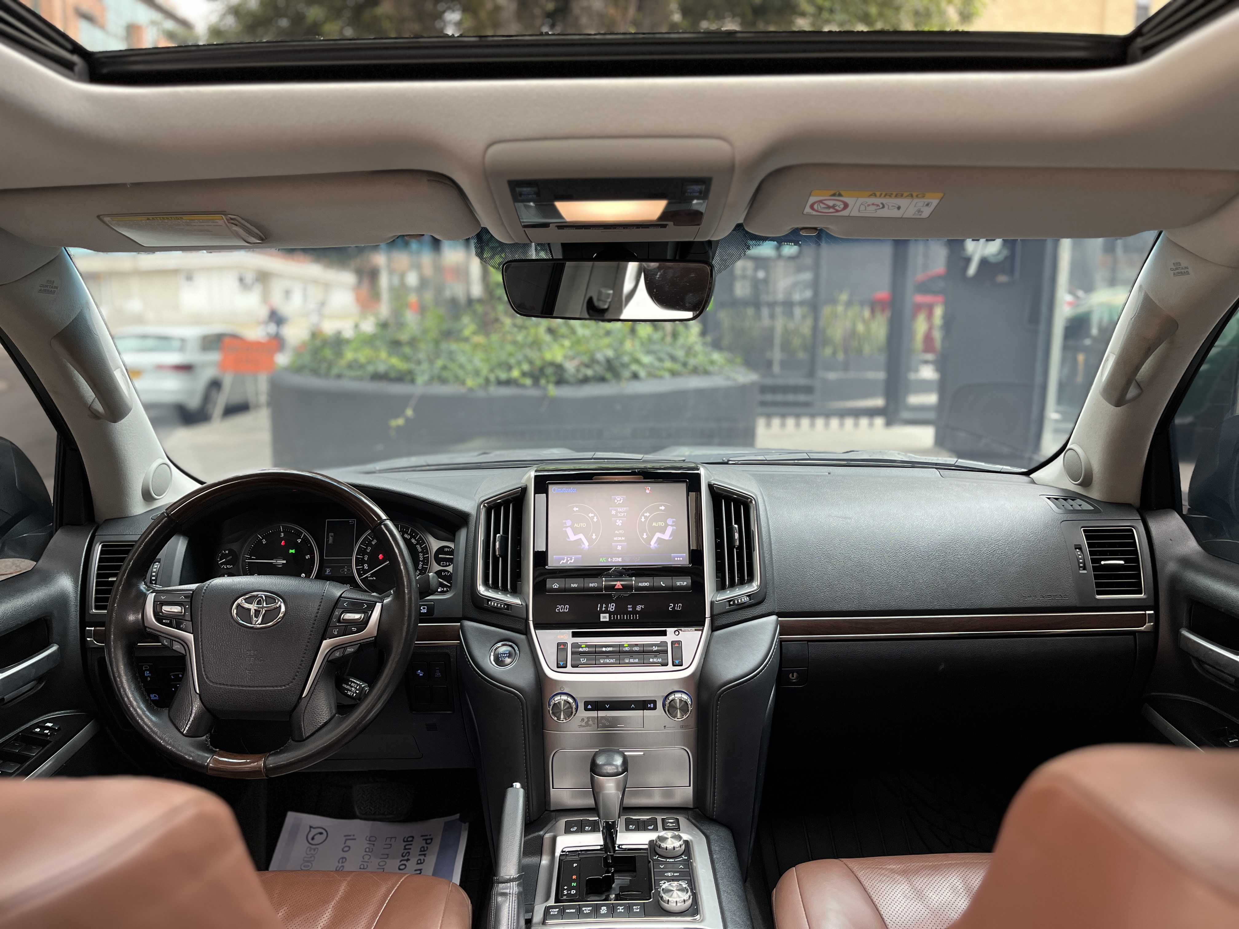 TOYOTA LAND CRUISER 200 2021