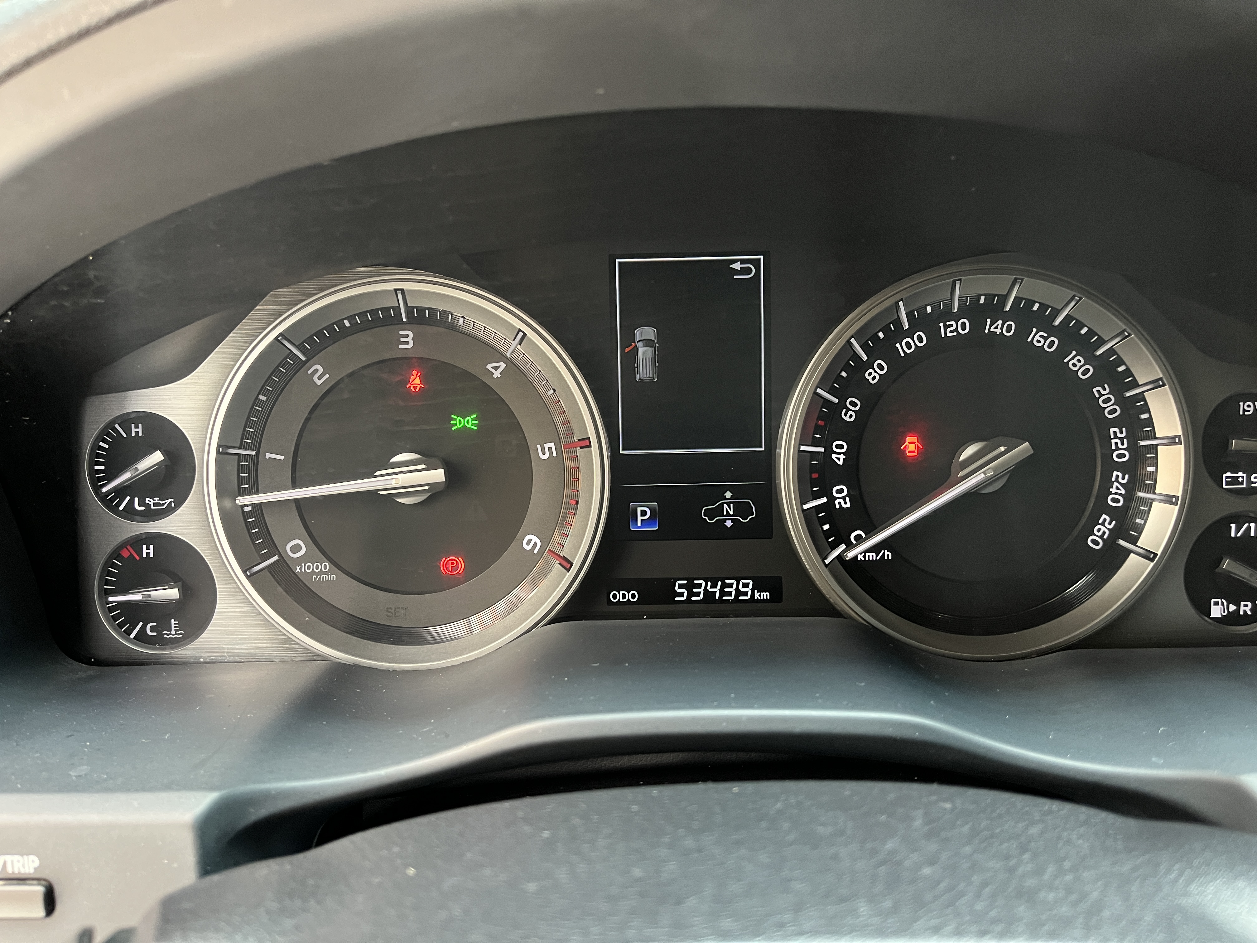 TOYOTA LAND CRUISER 200 2021