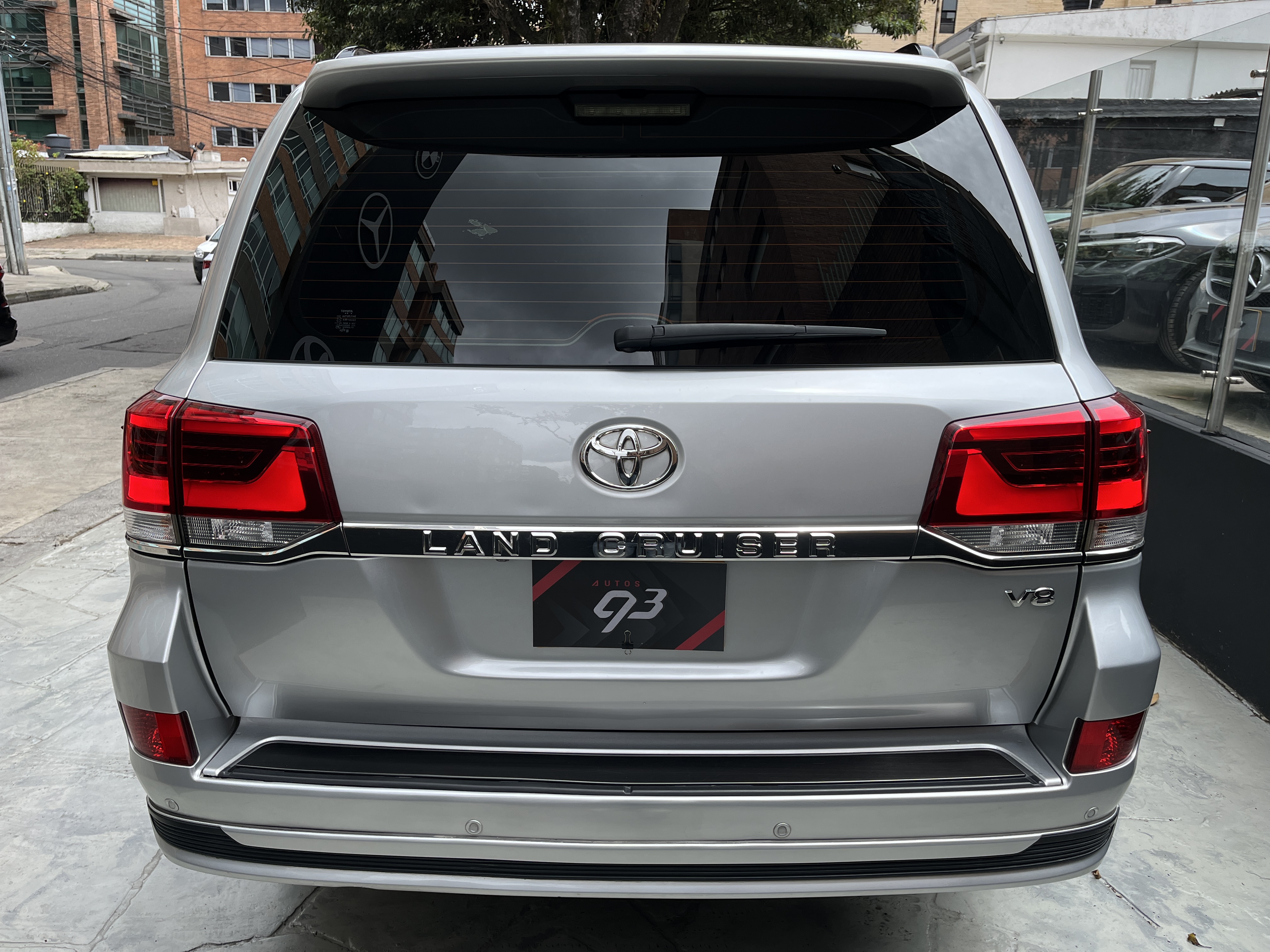 TOYOTA LAND CRUISER 200 2021