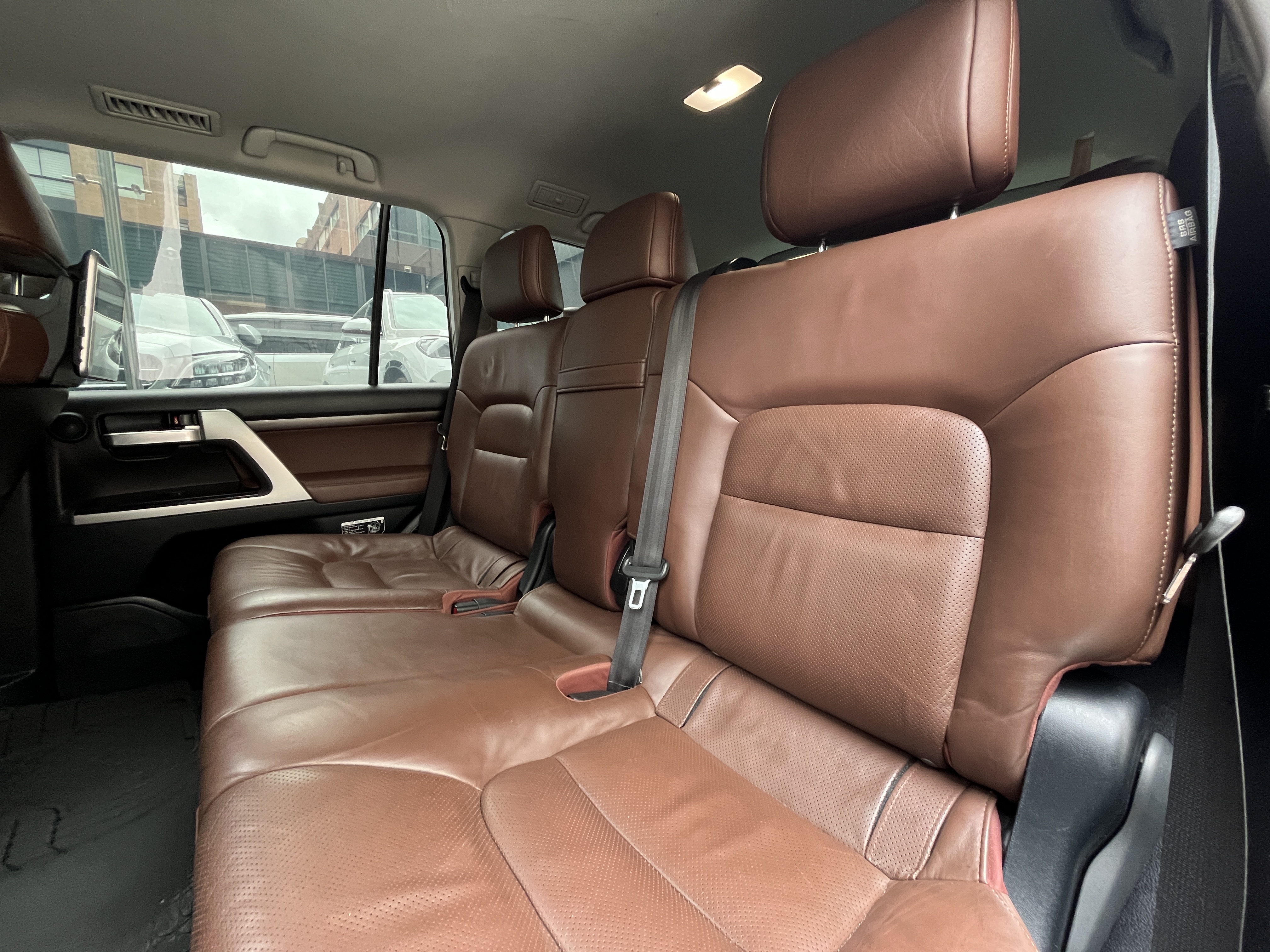 TOYOTA LAND CRUISER 200 2021