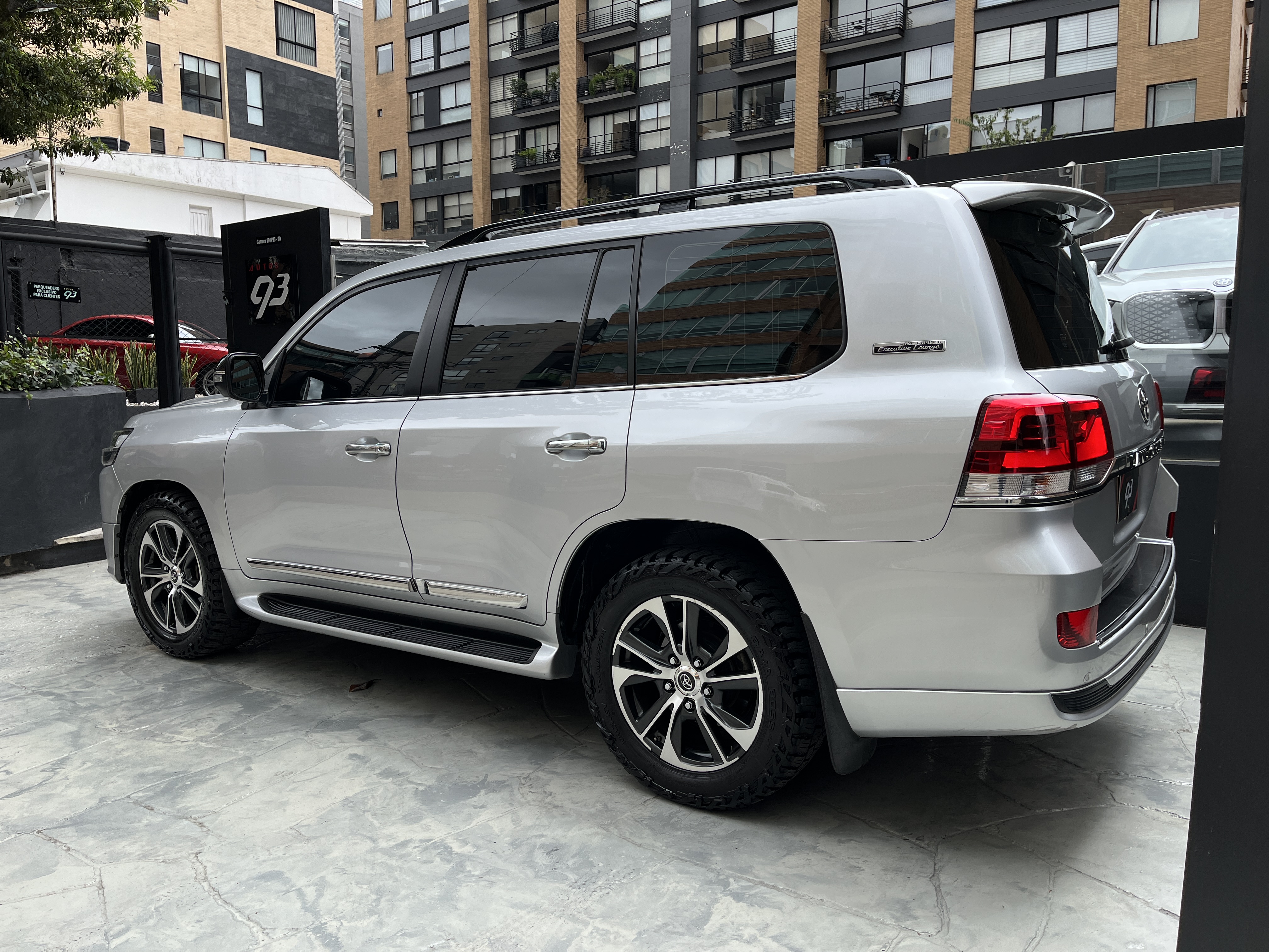 TOYOTA LAND CRUISER 200 2021