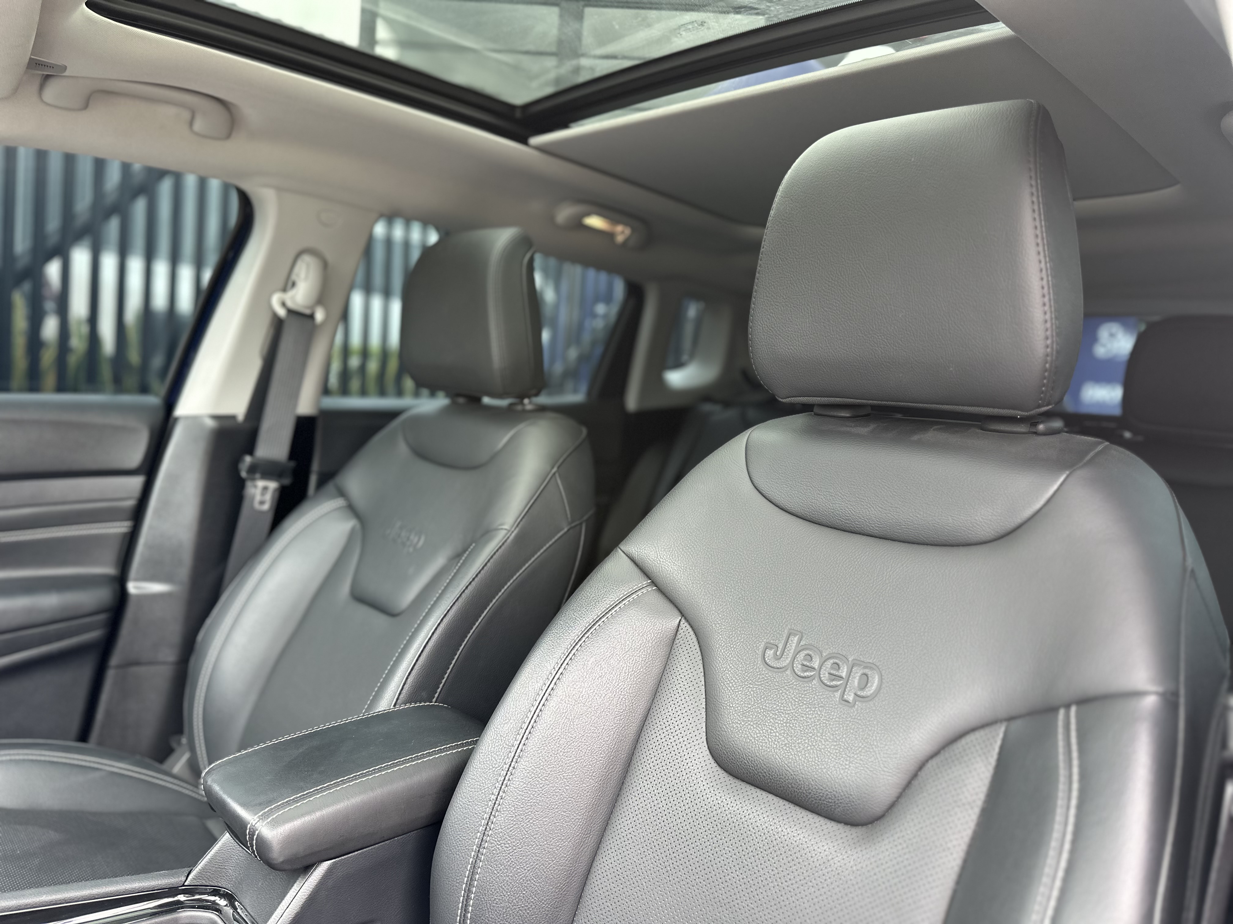 JEEP COMPASS LONGITUDE 2025