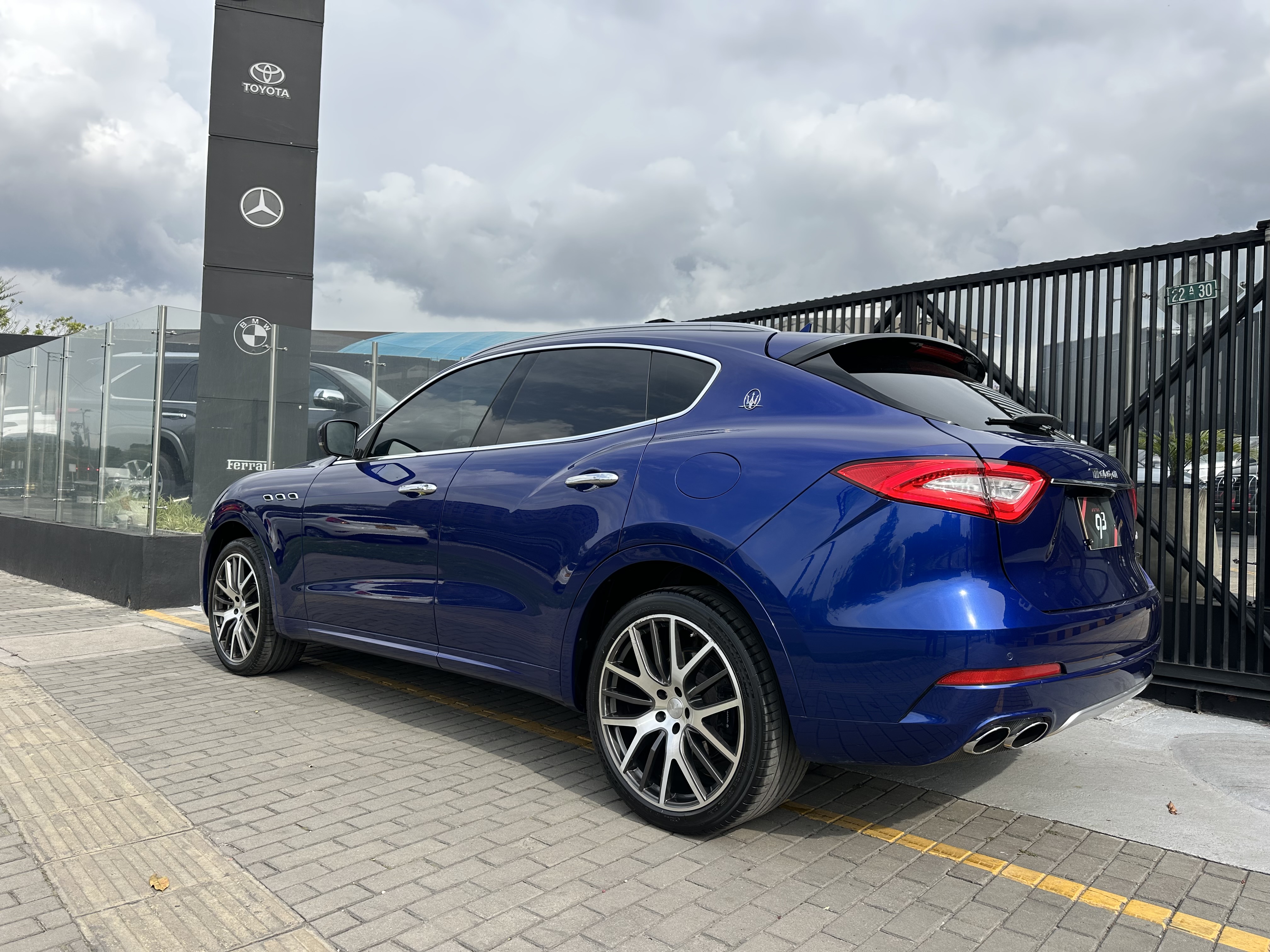 MASERATI LEVANTE S 2017